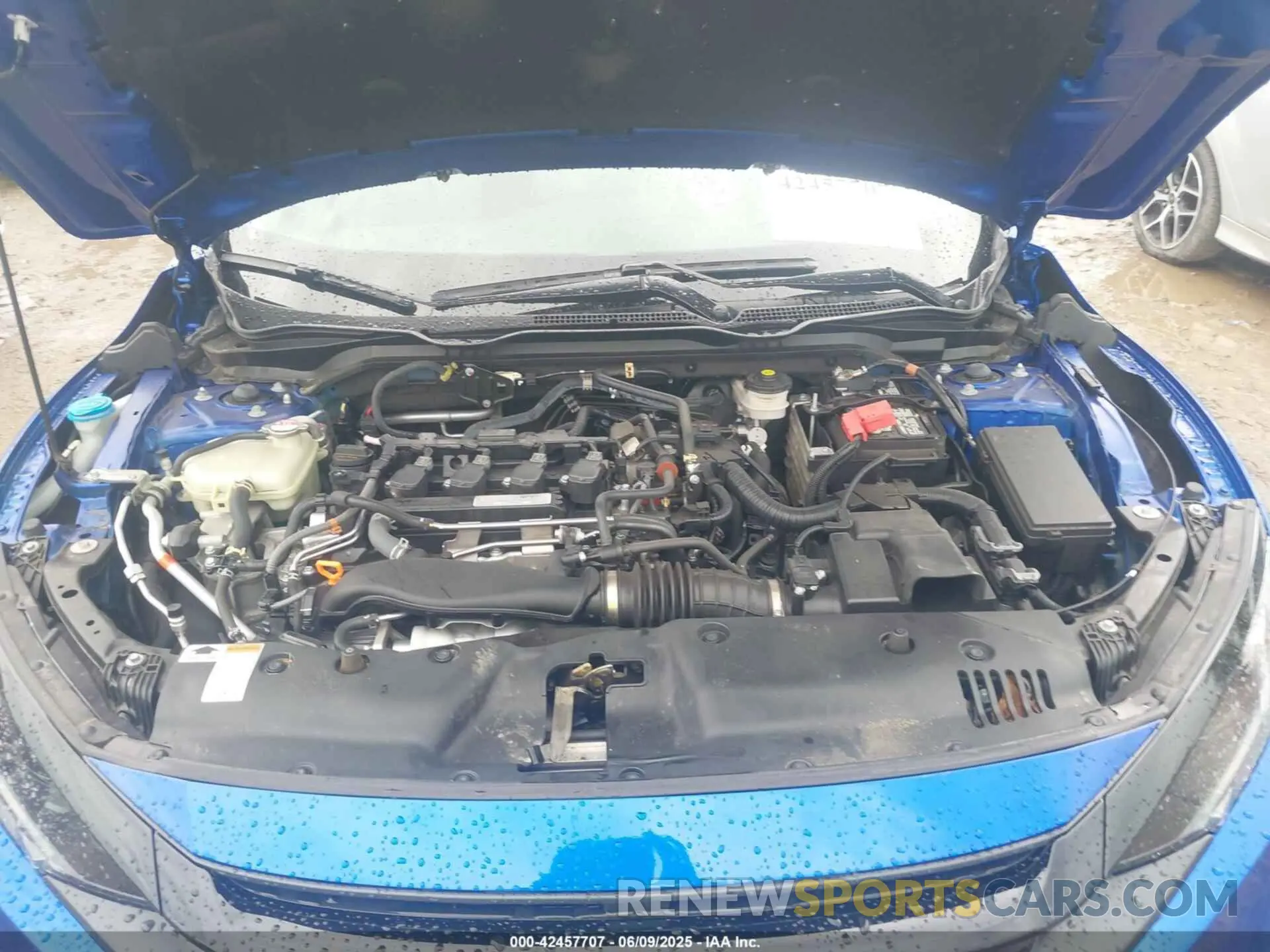 10 Photograph of a damaged car 19XFC1F70LE007974 HONDA CIVIC 2020