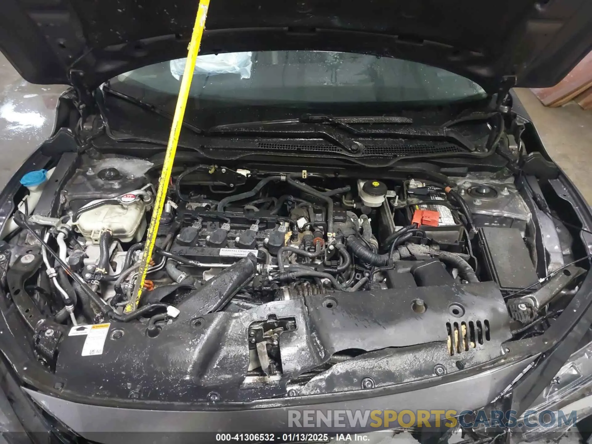 10 Photograph of a damaged car 19XFC1F70LE010163 HONDA CIVIC 2020