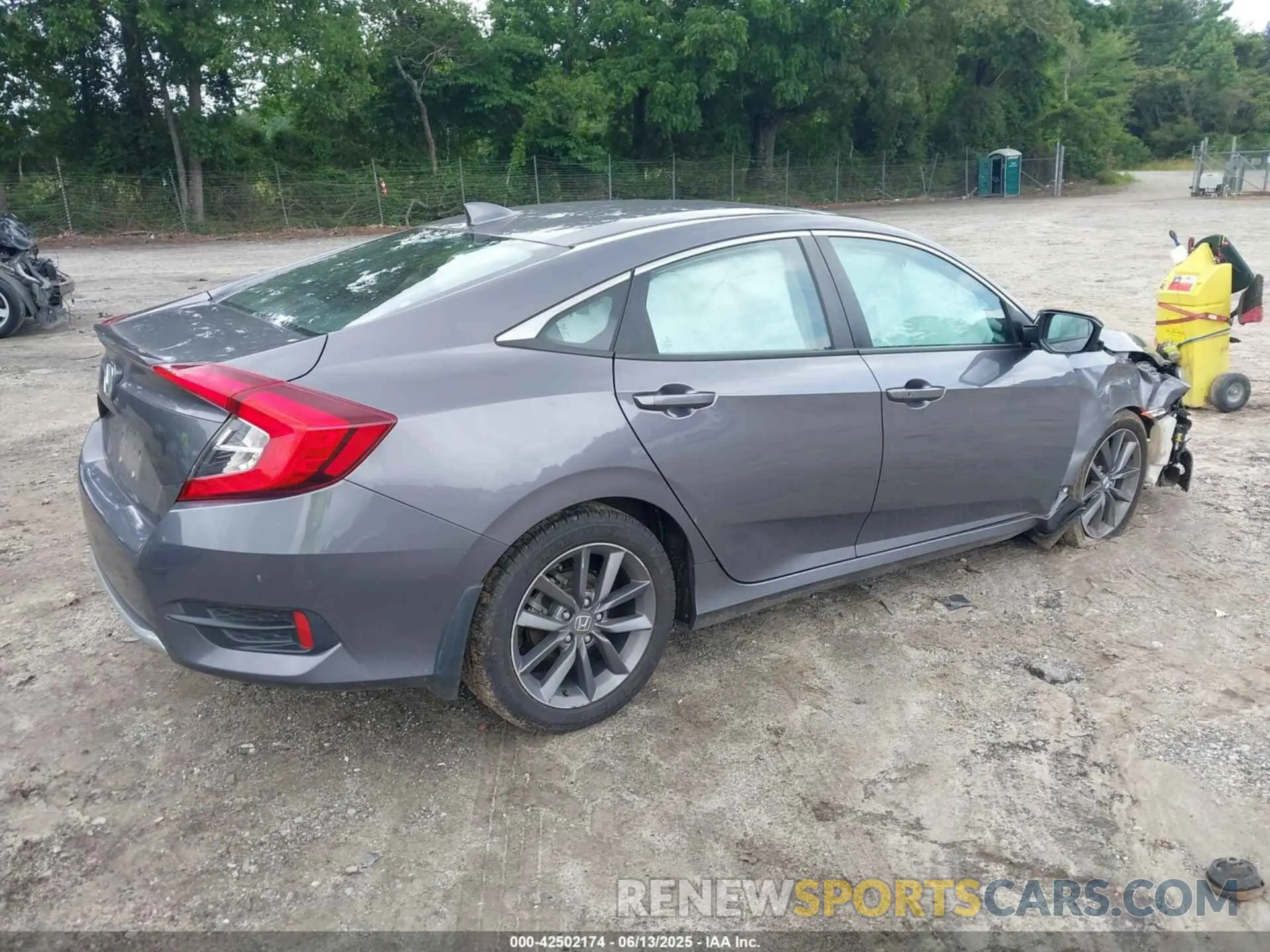 4 Photograph of a damaged car 19XFC1F71LE010141 HONDA CIVIC 2020