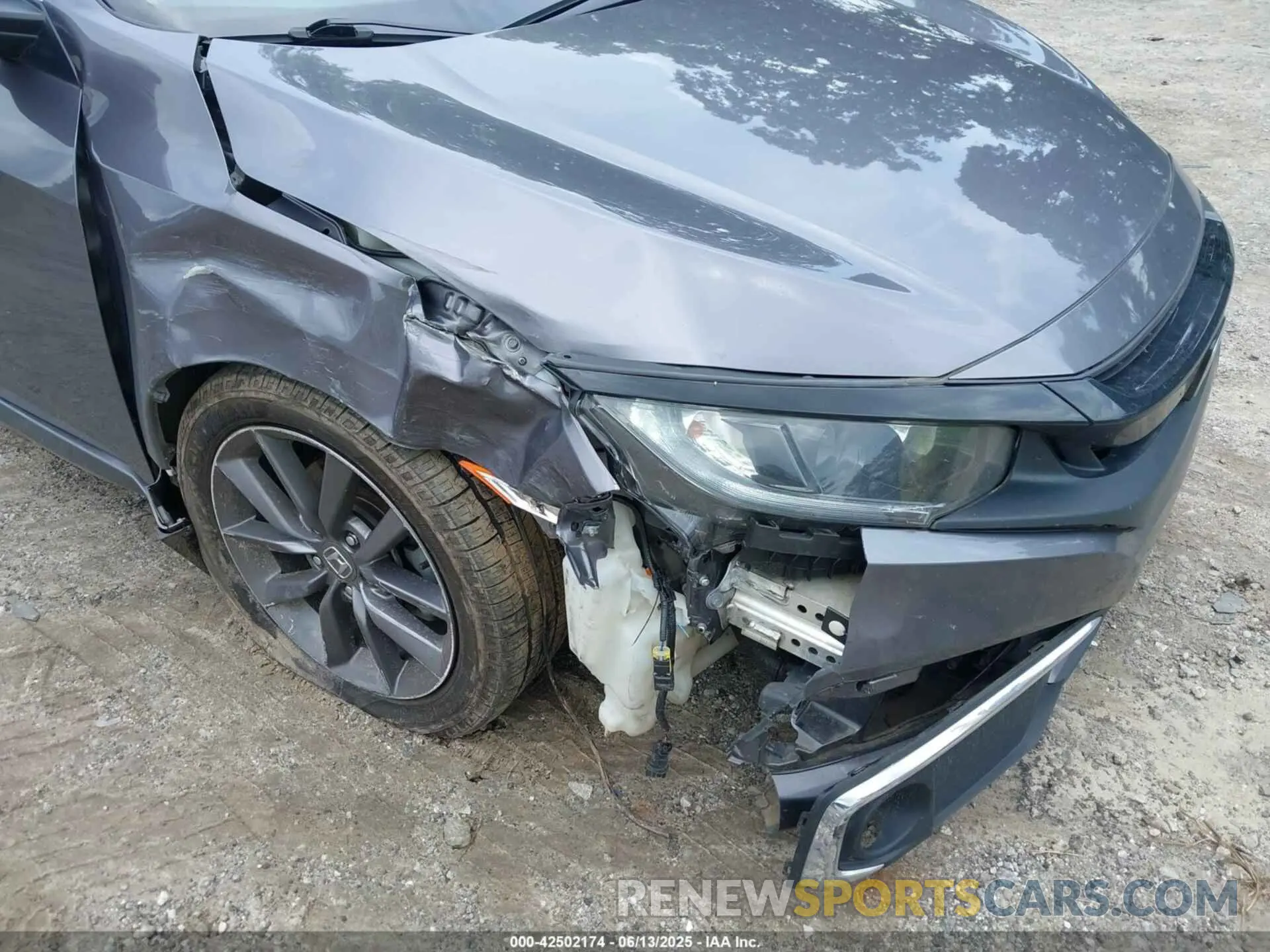 6 Photograph of a damaged car 19XFC1F71LE010141 HONDA CIVIC 2020