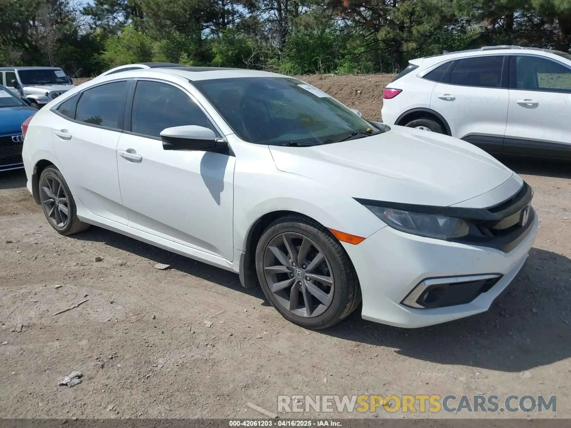 1 Photograph of a damaged car 19XFC1F73LE001358 HONDA CIVIC 2020