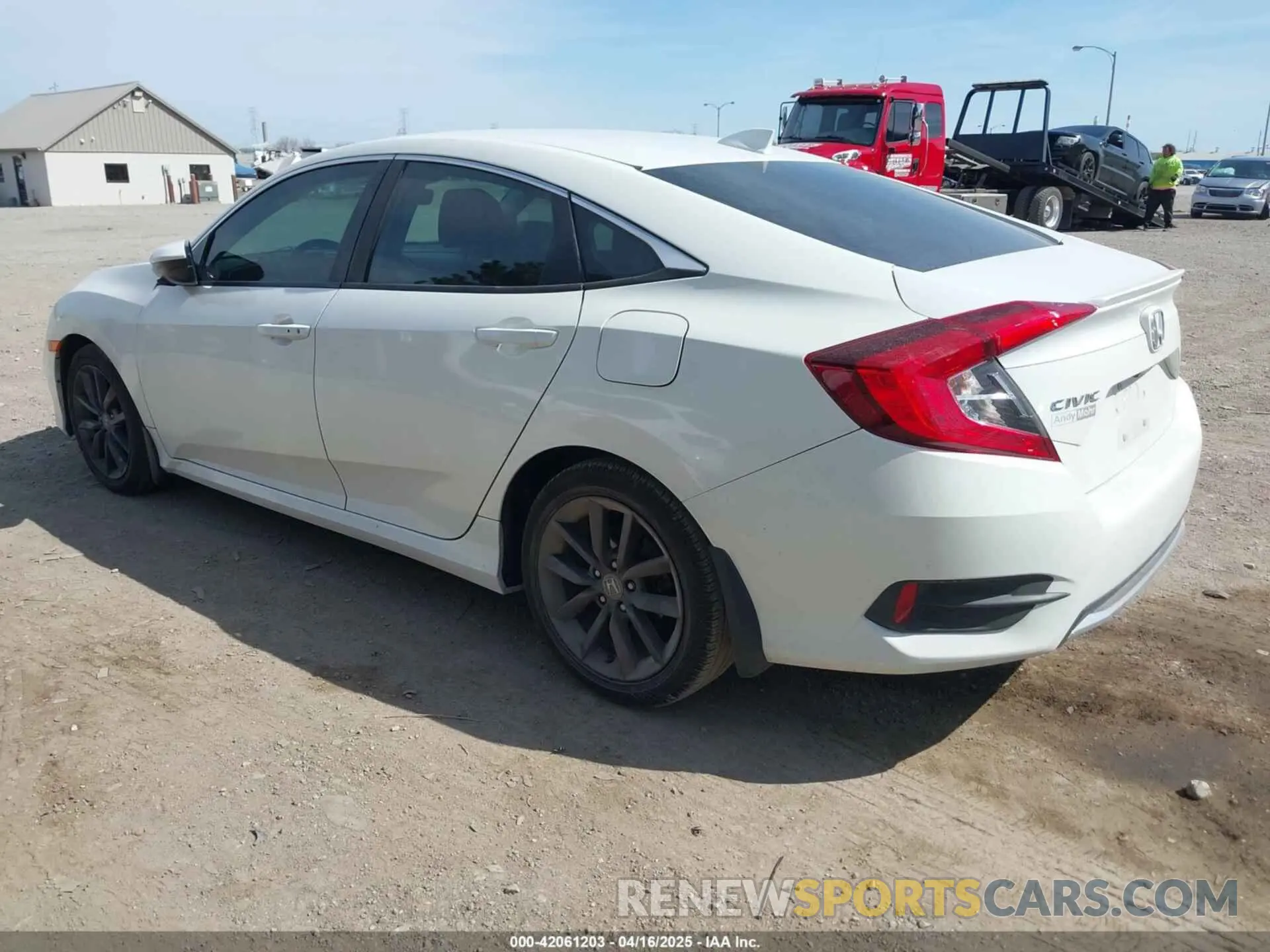 3 Photograph of a damaged car 19XFC1F73LE001358 HONDA CIVIC 2020