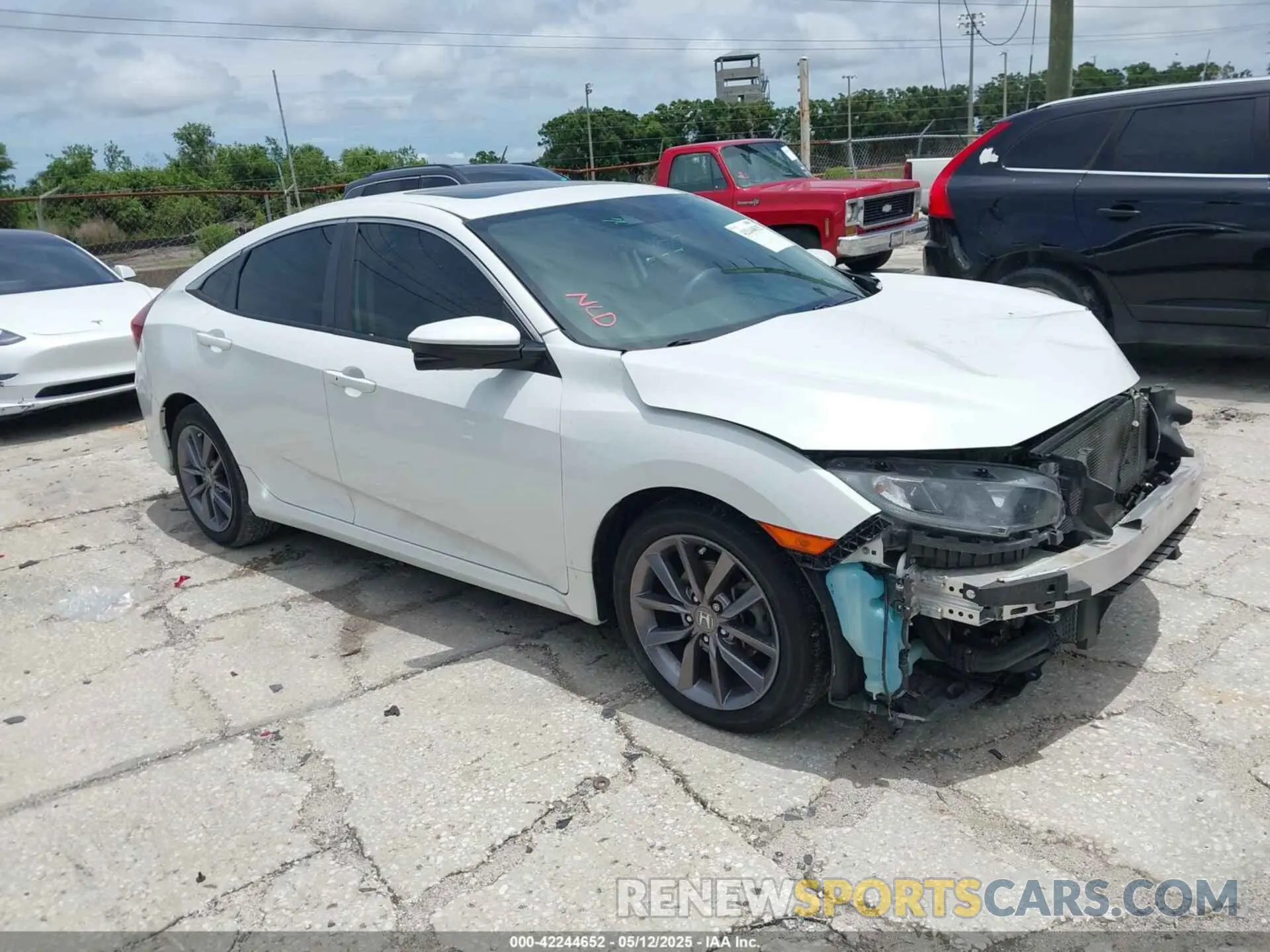 1 Photograph of a damaged car 19XFC1F73LE006852 HONDA CIVIC 2020