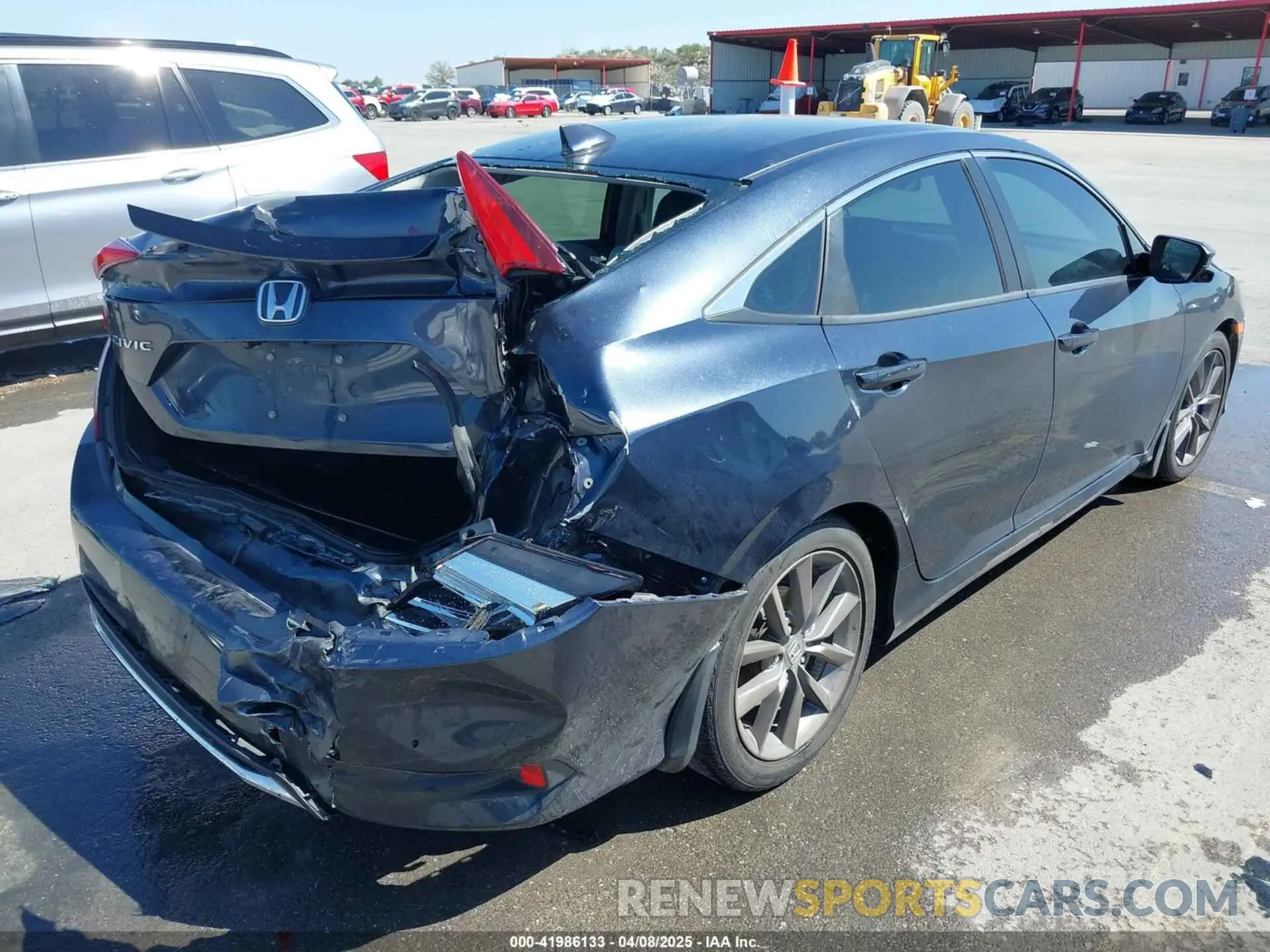 4 Photograph of a damaged car 19XFC1F73LE023876 HONDA CIVIC 2020