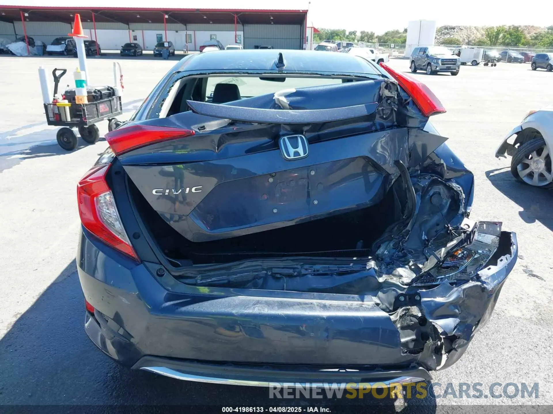6 Photograph of a damaged car 19XFC1F73LE023876 HONDA CIVIC 2020