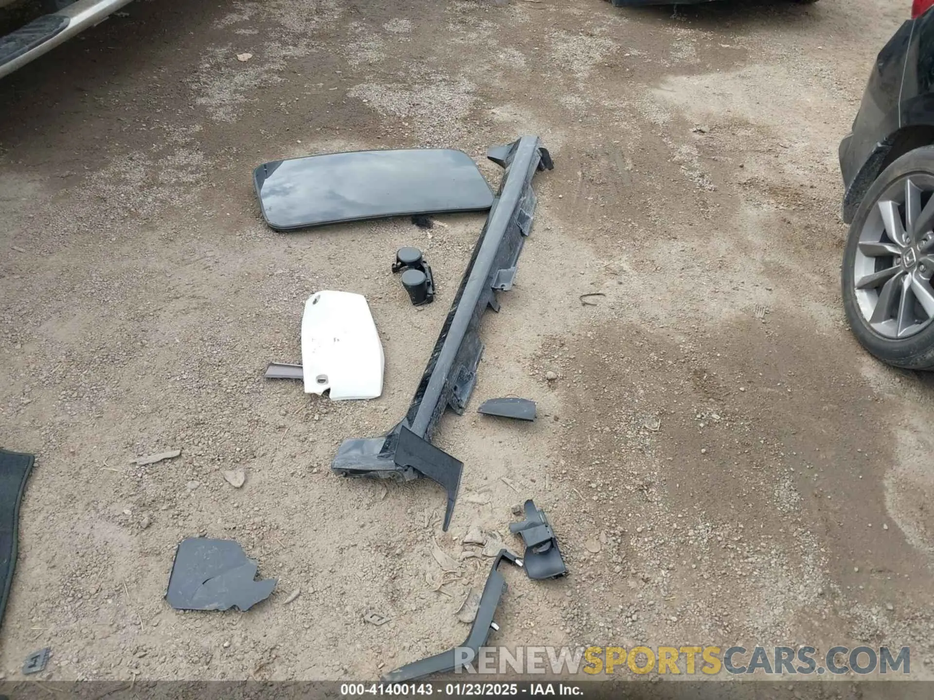 12 Photograph of a damaged car 19XFC1F74LE017603 HONDA CIVIC 2020