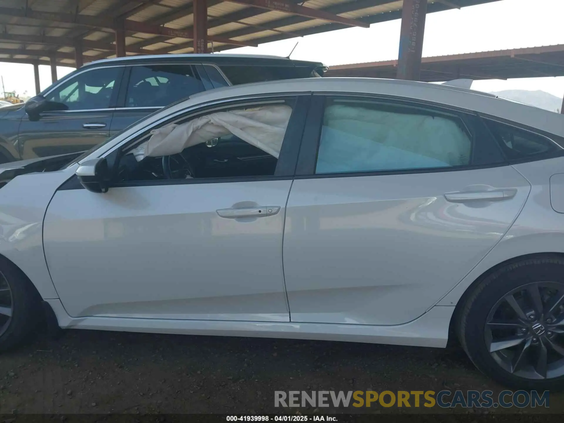 15 Photograph of a damaged car 19XFC1F76LE204292 HONDA CIVIC 2020