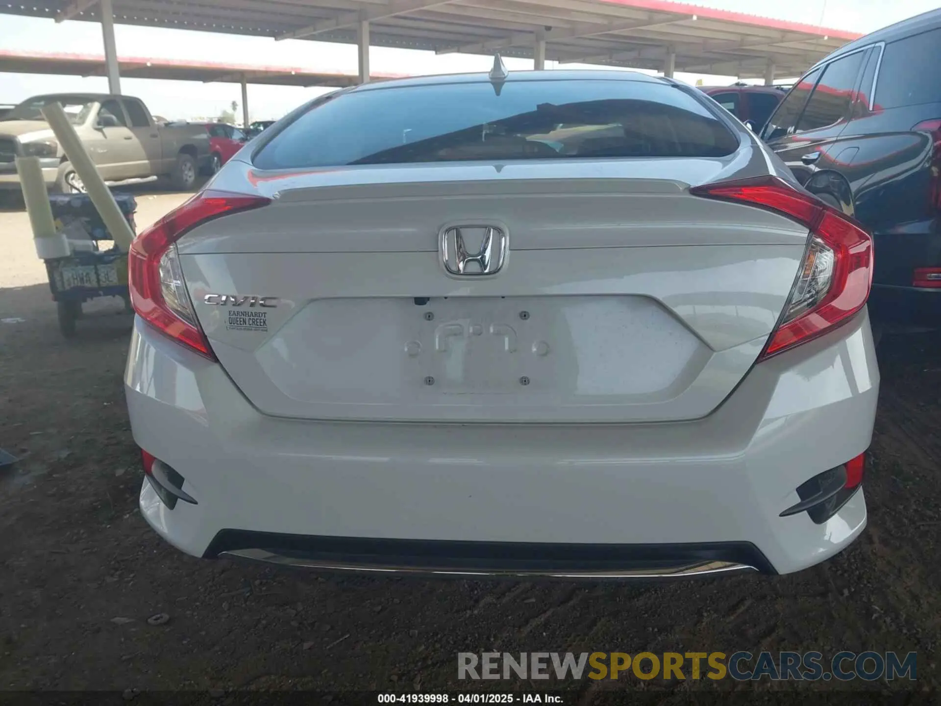 17 Photograph of a damaged car 19XFC1F76LE204292 HONDA CIVIC 2020