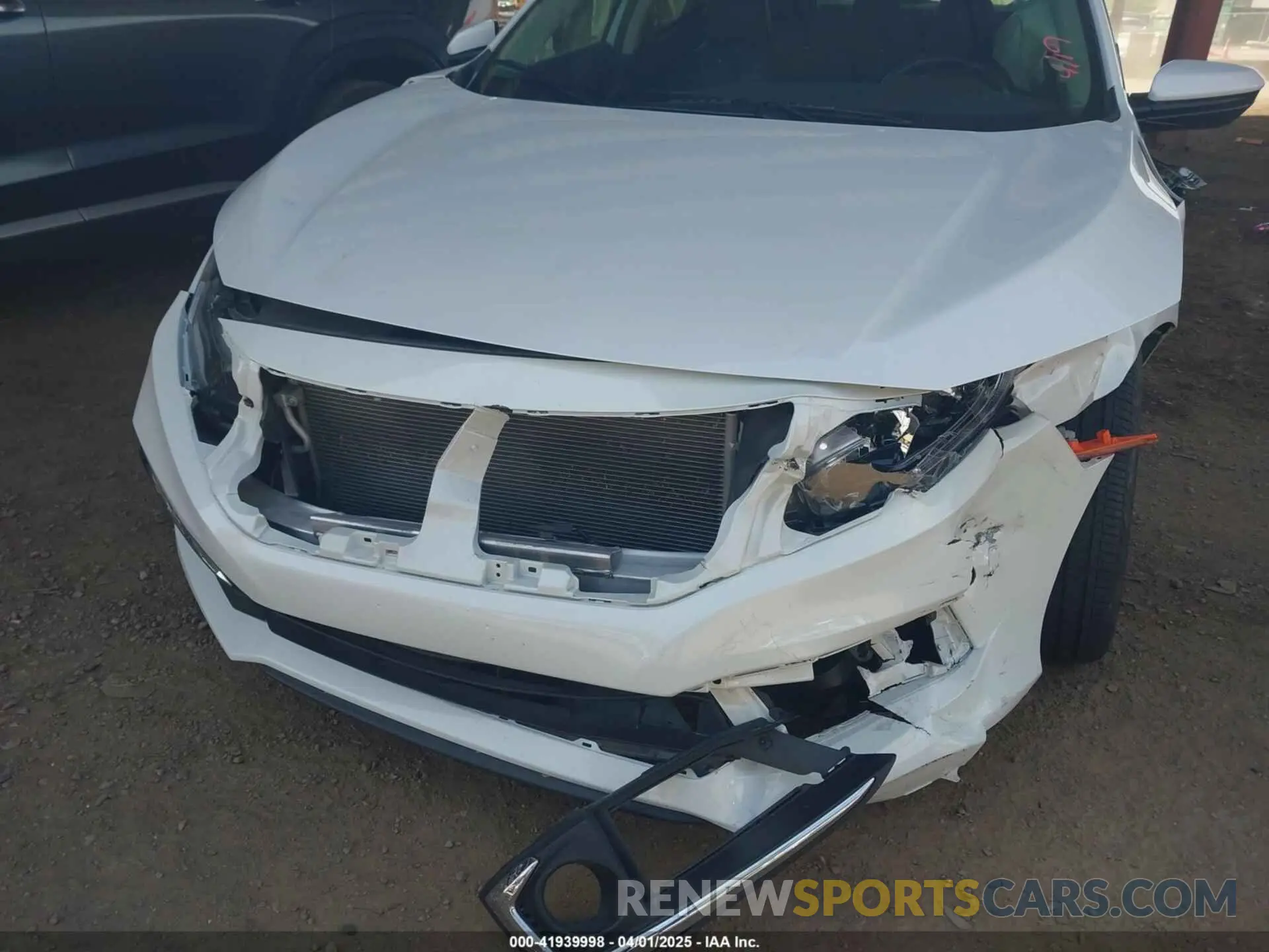 6 Photograph of a damaged car 19XFC1F76LE204292 HONDA CIVIC 2020