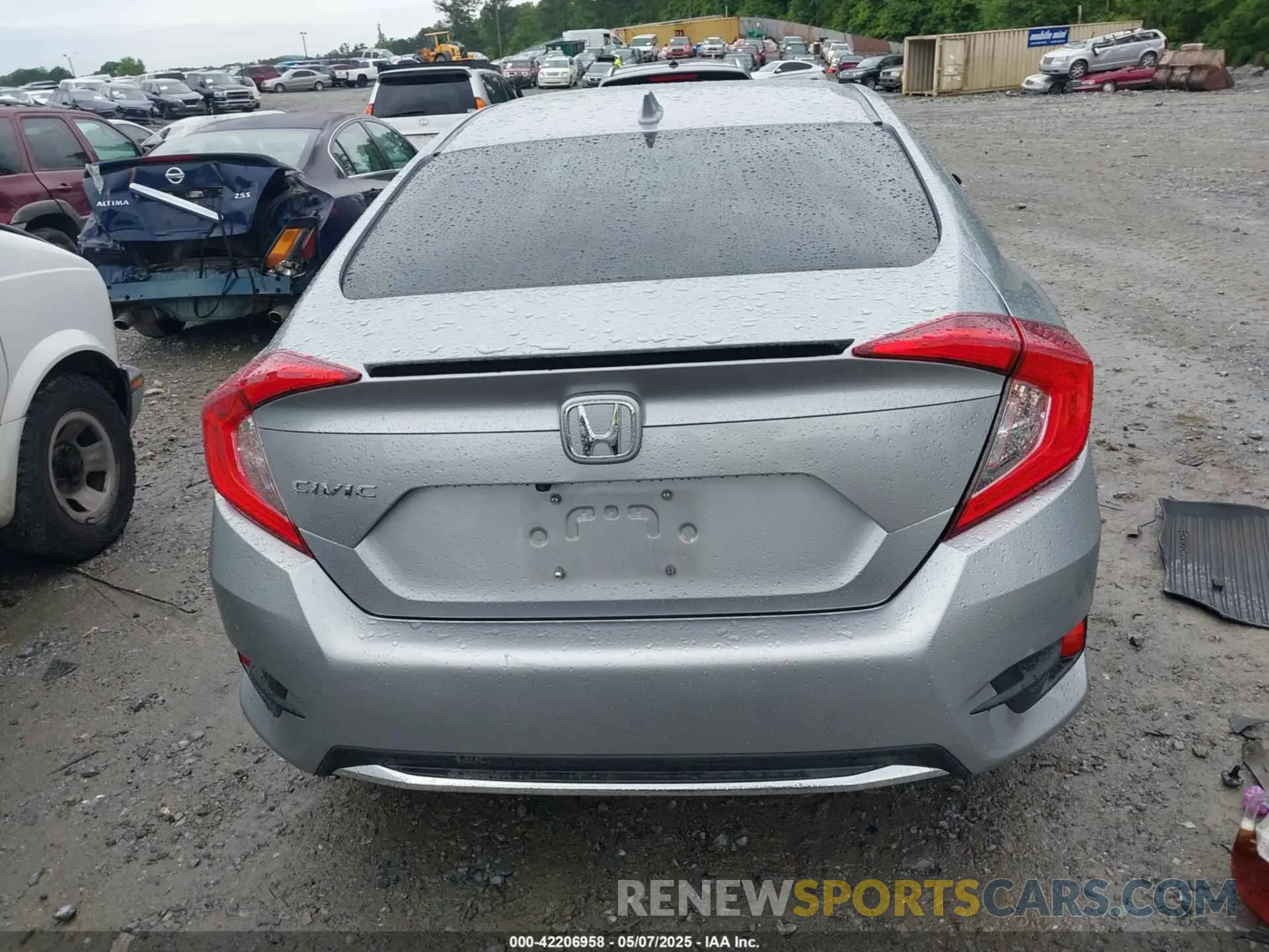 17 Photograph of a damaged car 19XFC1F77LE003372 HONDA CIVIC 2020