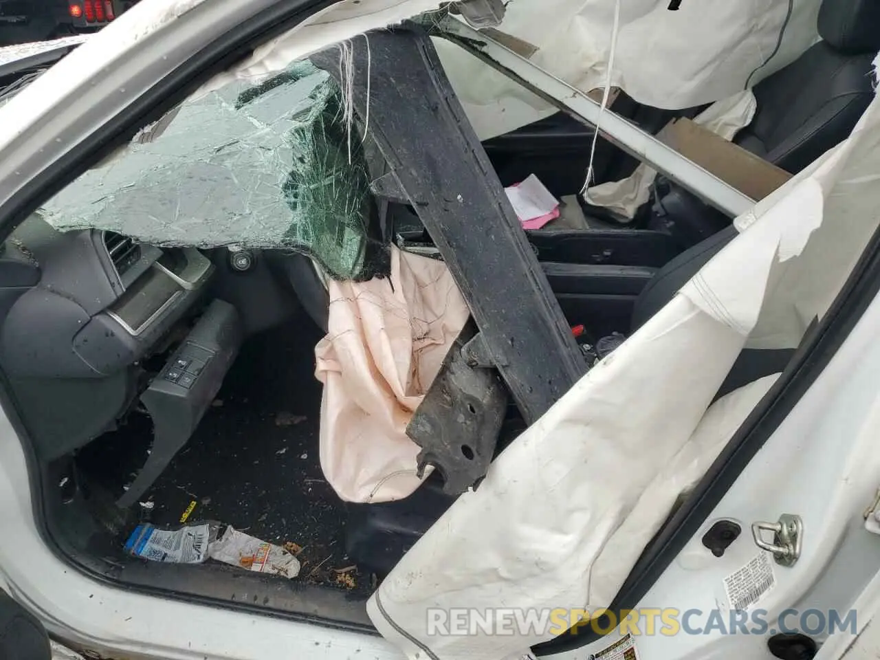 7 Photograph of a damaged car 19XFC1F77LE009785 HONDA CIVIC 2020