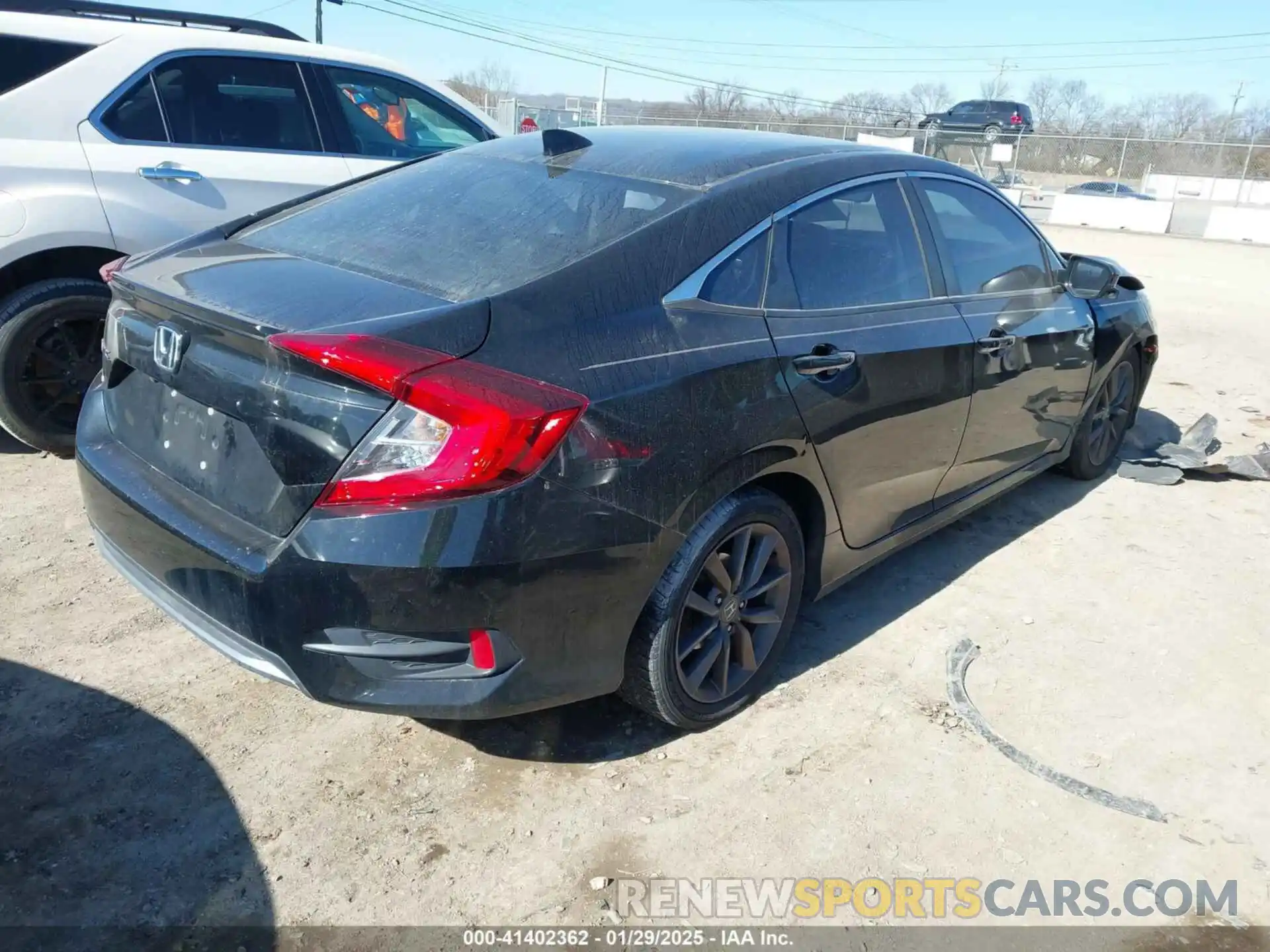 4 Photograph of a damaged car 19XFC1F77LE017661 HONDA CIVIC 2020