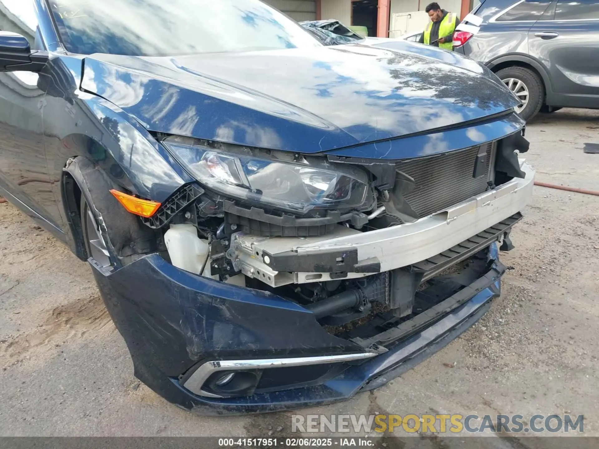 17 Photograph of a damaged car 19XFC1F78LE019550 HONDA CIVIC 2020