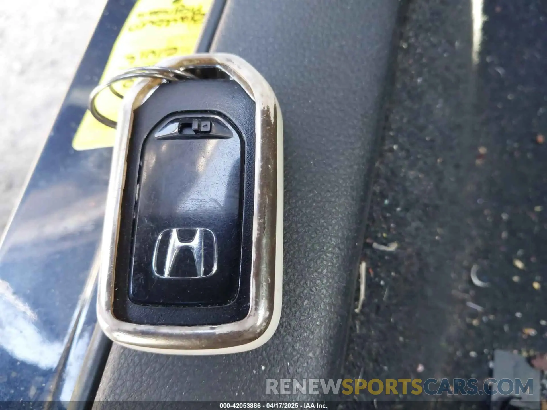 11 Photograph of a damaged car 19XFC1F7XLE008890 HONDA CIVIC 2020