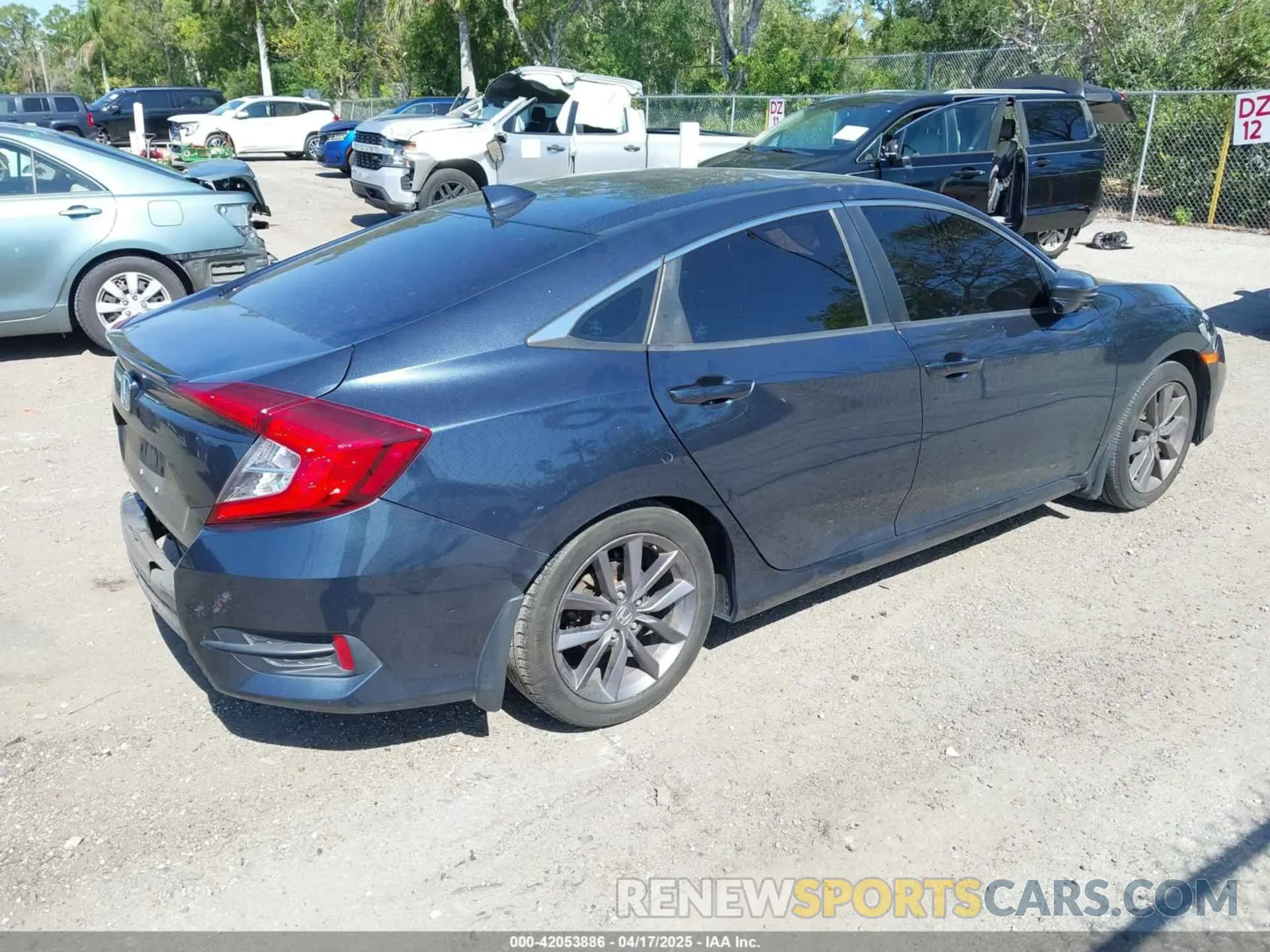 4 Photograph of a damaged car 19XFC1F7XLE008890 HONDA CIVIC 2020