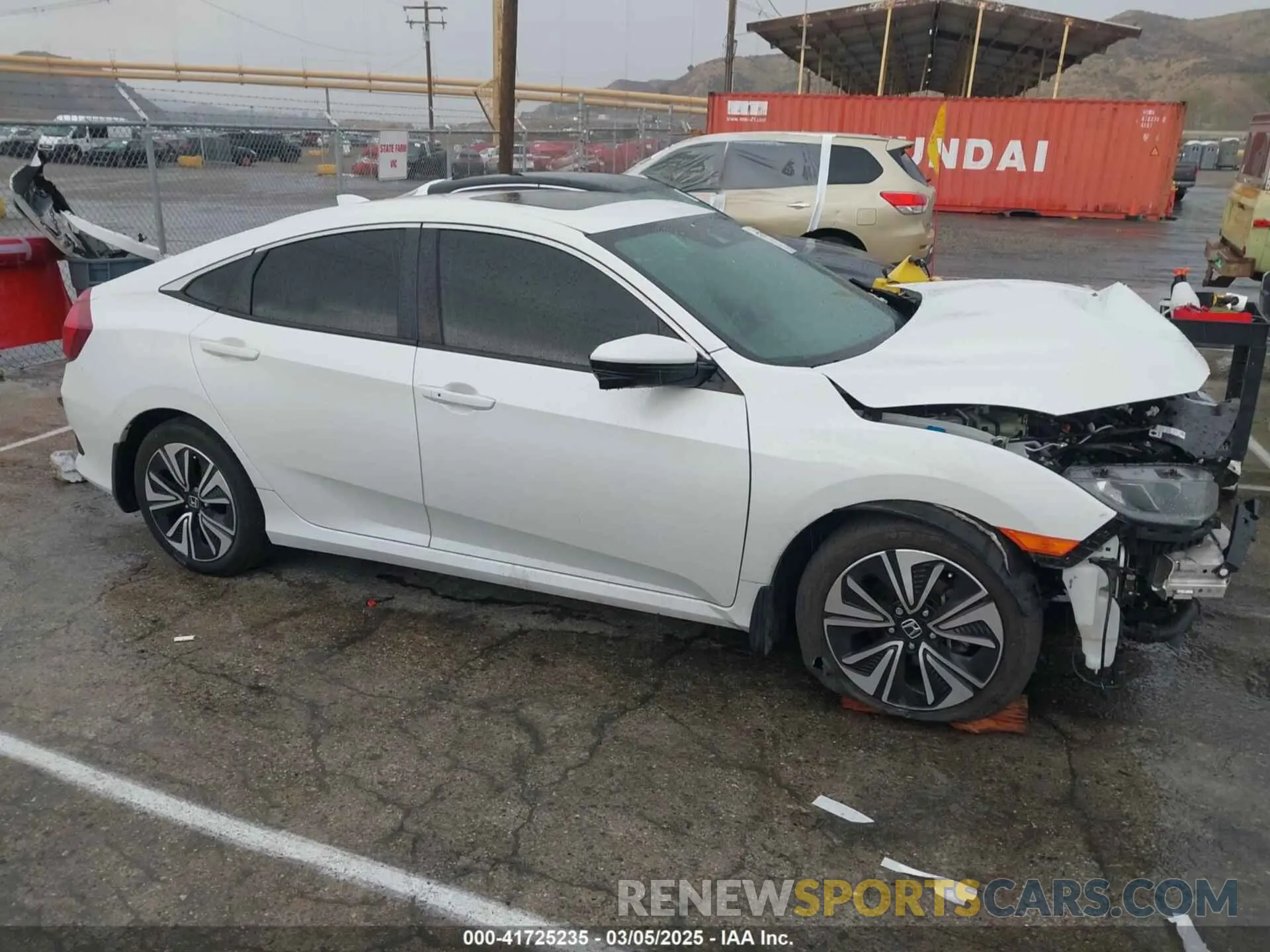 13 Photograph of a damaged car 19XFC1F7XLE208720 HONDA CIVIC 2020
