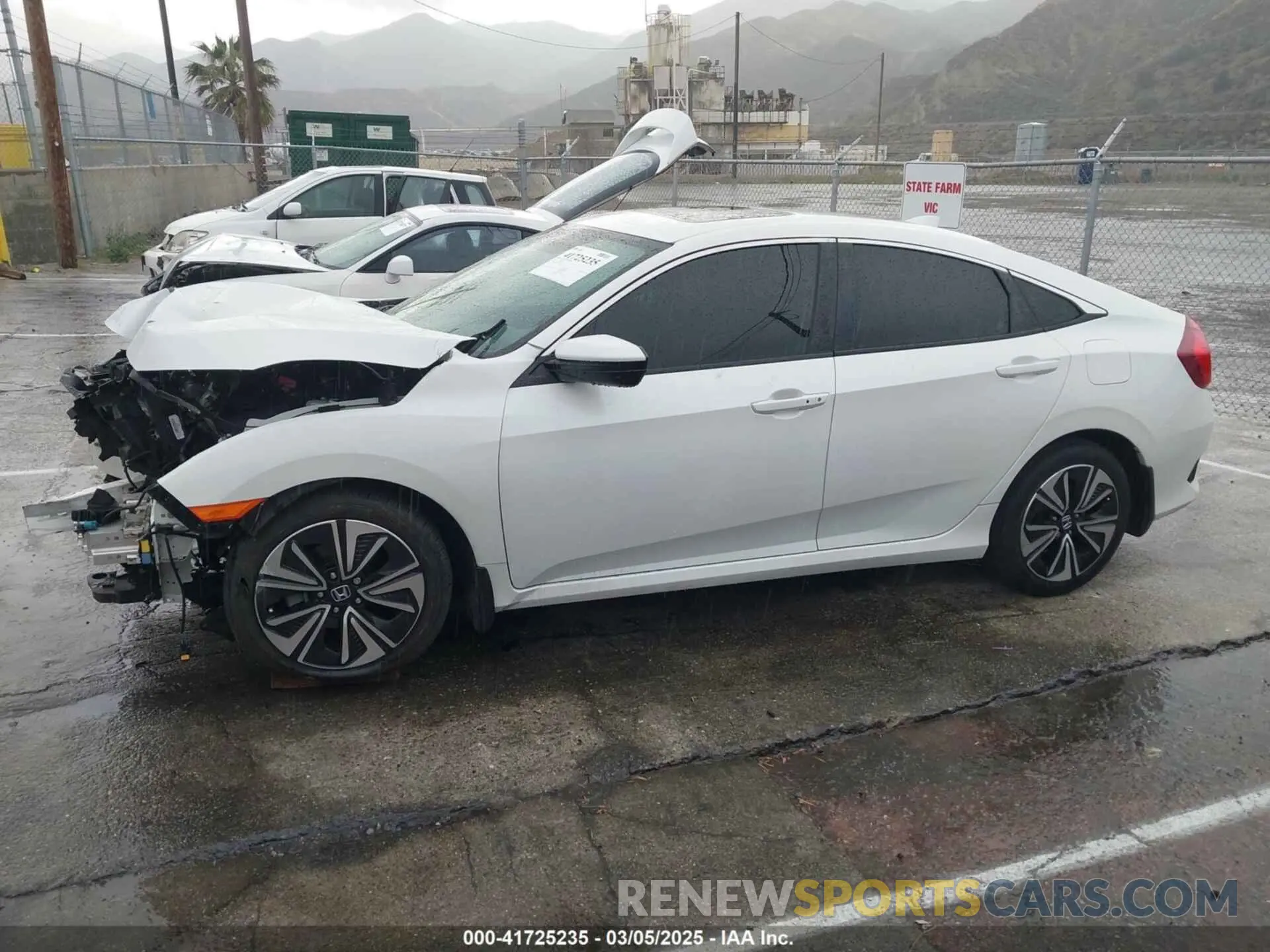 14 Photograph of a damaged car 19XFC1F7XLE208720 HONDA CIVIC 2020