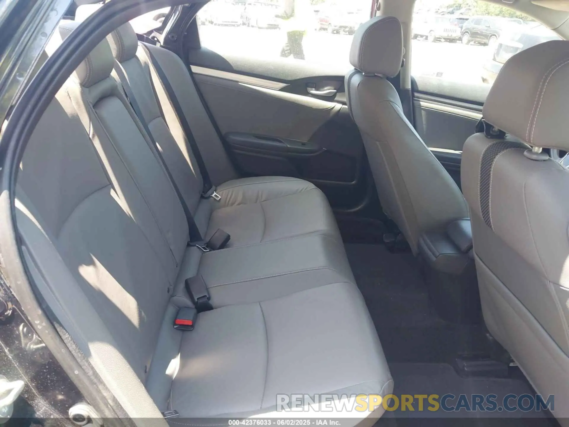8 Photograph of a damaged car 19XFC1F7XLE209558 HONDA CIVIC 2020