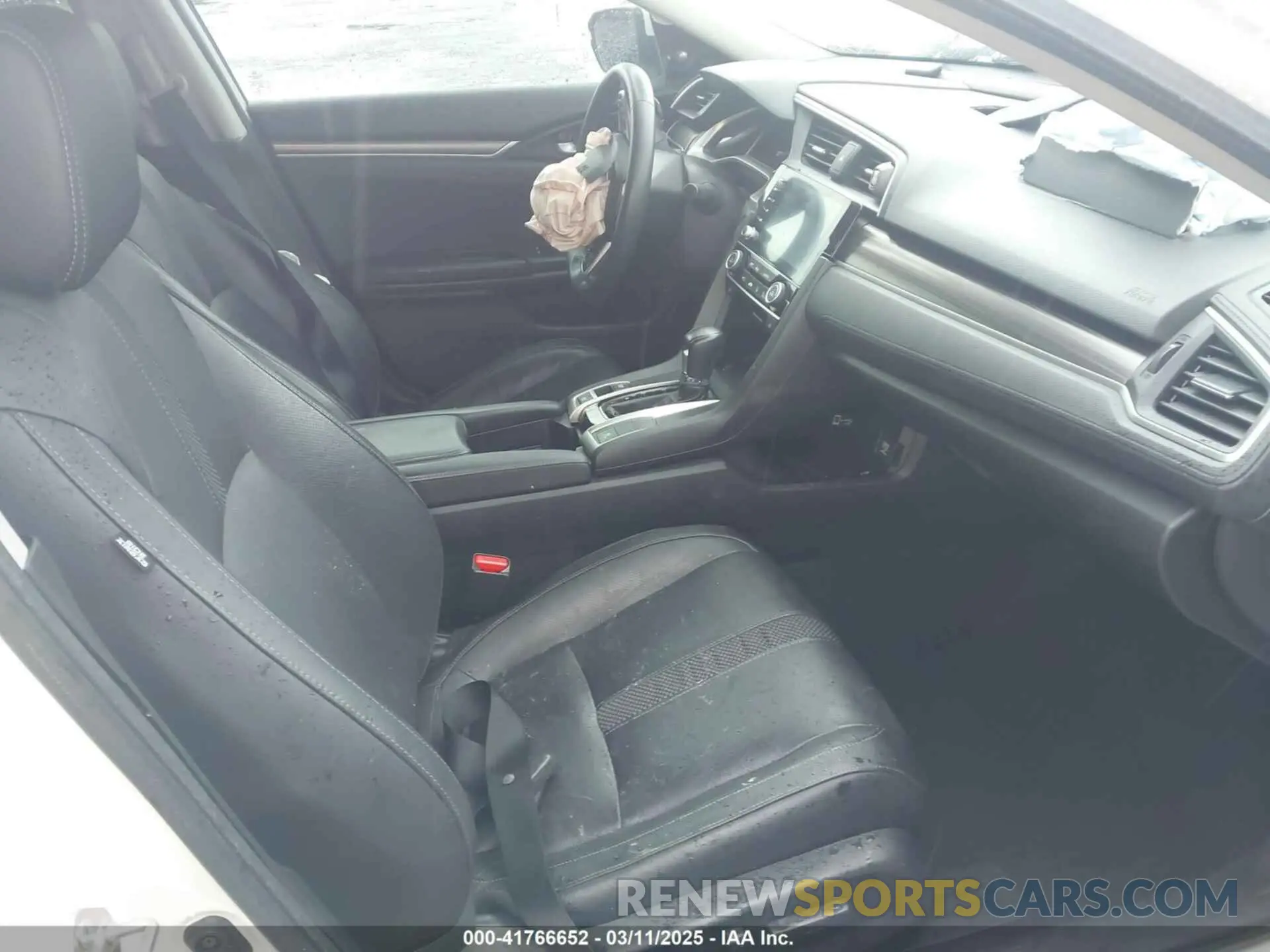 5 Photograph of a damaged car 19XFC1F91LE210390 HONDA CIVIC 2020