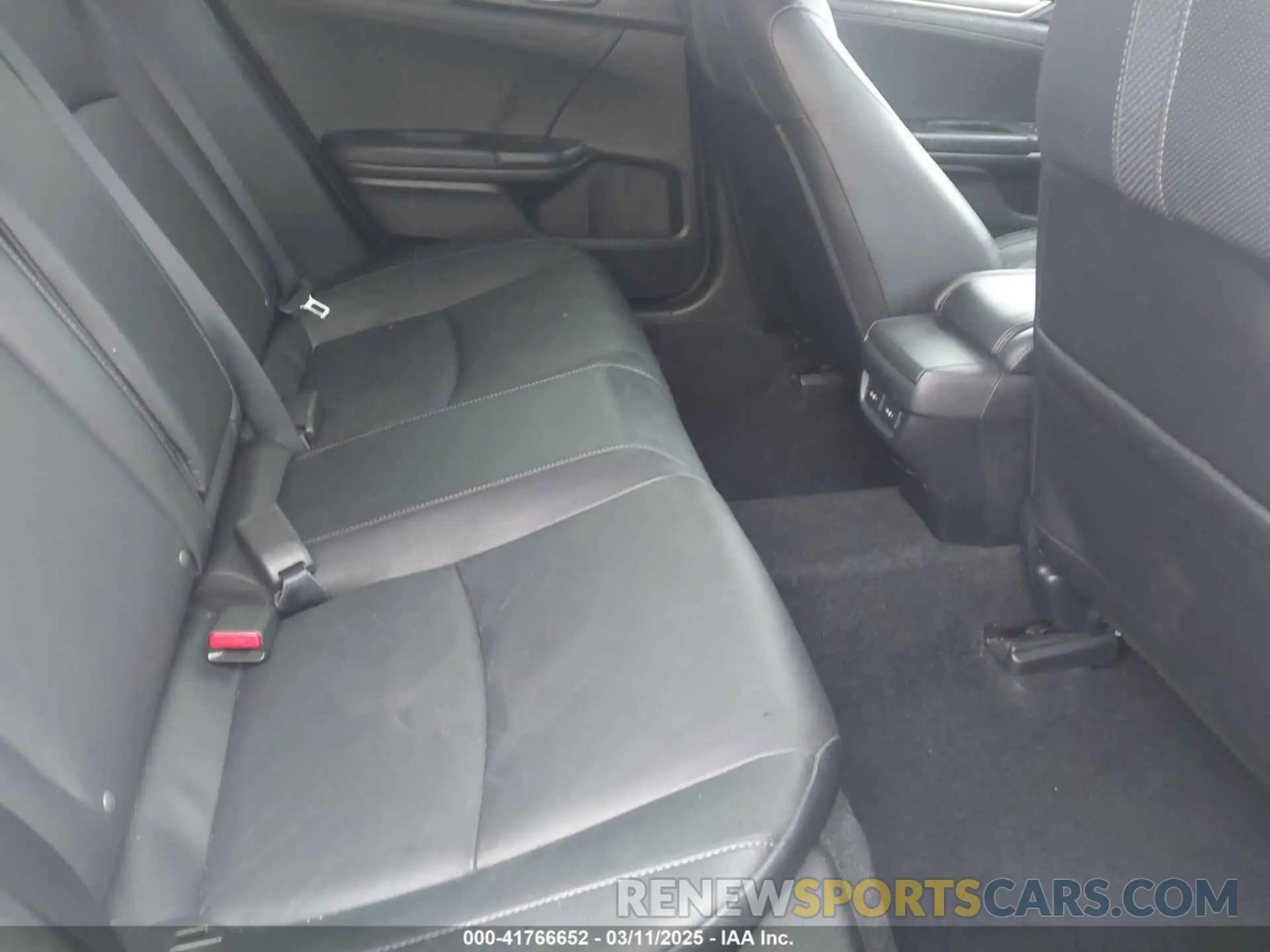 8 Photograph of a damaged car 19XFC1F91LE210390 HONDA CIVIC 2020