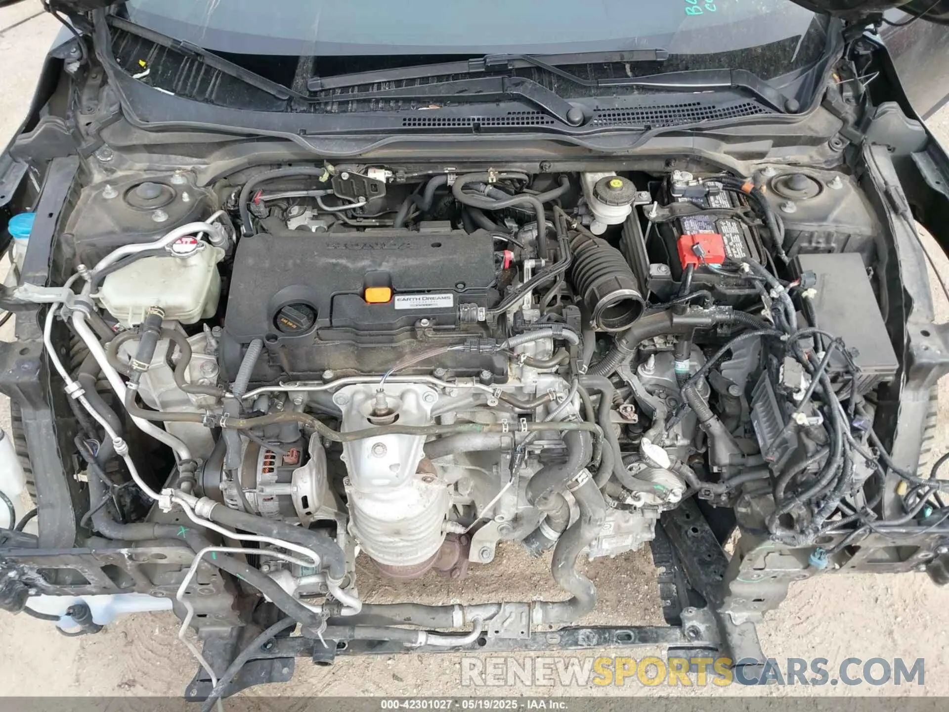 10 Photograph of a damaged car 19XFC2F60LE017806 HONDA CIVIC 2020