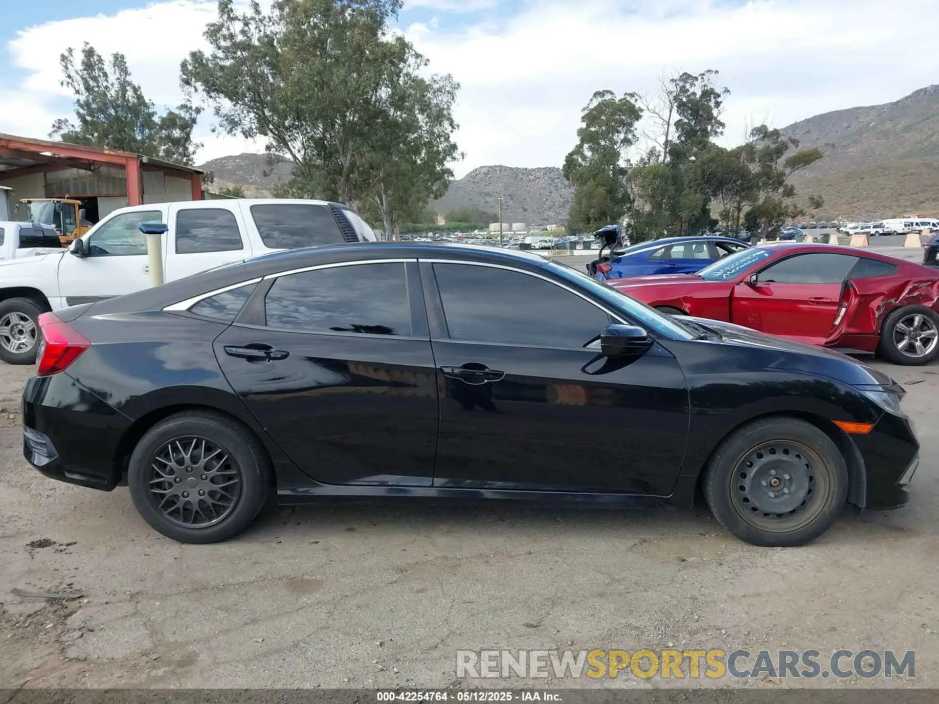 14 Photograph of a damaged car 19XFC2F60LE205788 HONDA CIVIC 2020