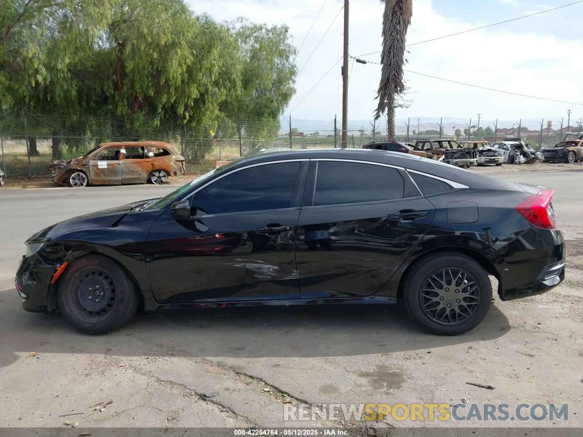 15 Photograph of a damaged car 19XFC2F60LE205788 HONDA CIVIC 2020