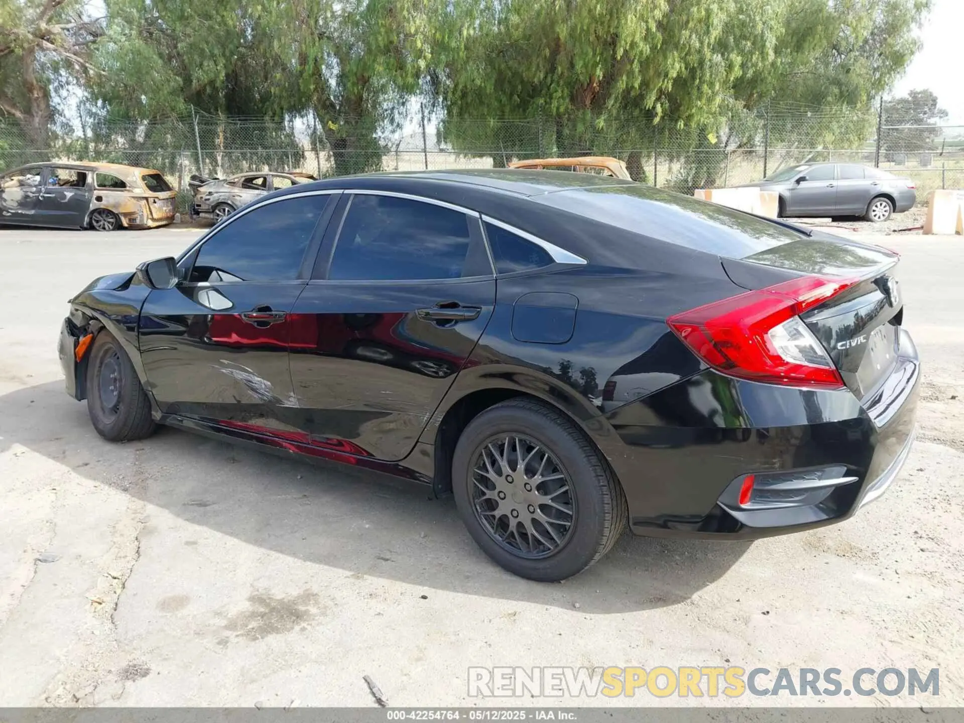 3 Photograph of a damaged car 19XFC2F60LE205788 HONDA CIVIC 2020