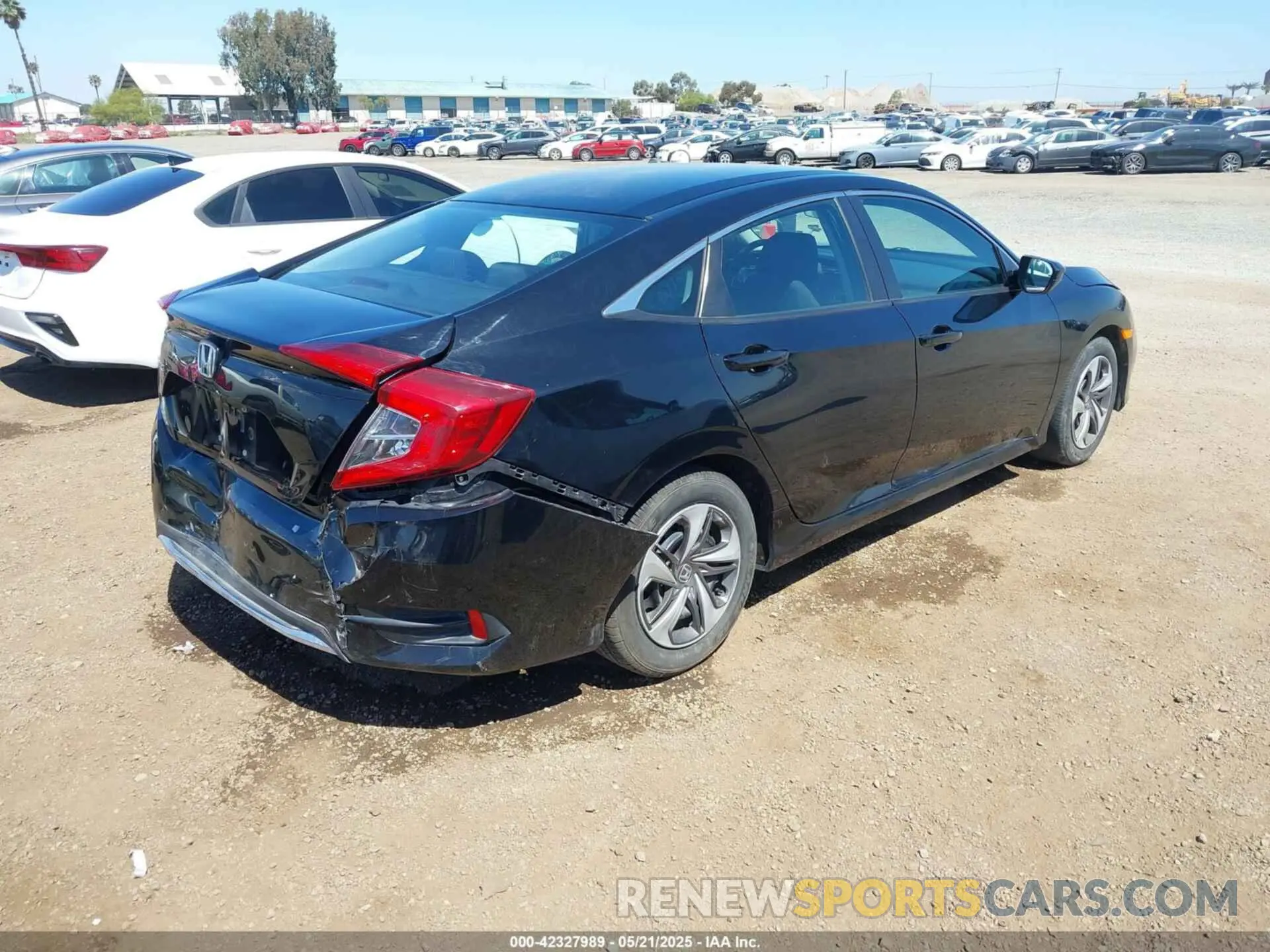 4 Photograph of a damaged car 19XFC2F60LE206388 HONDA CIVIC 2020