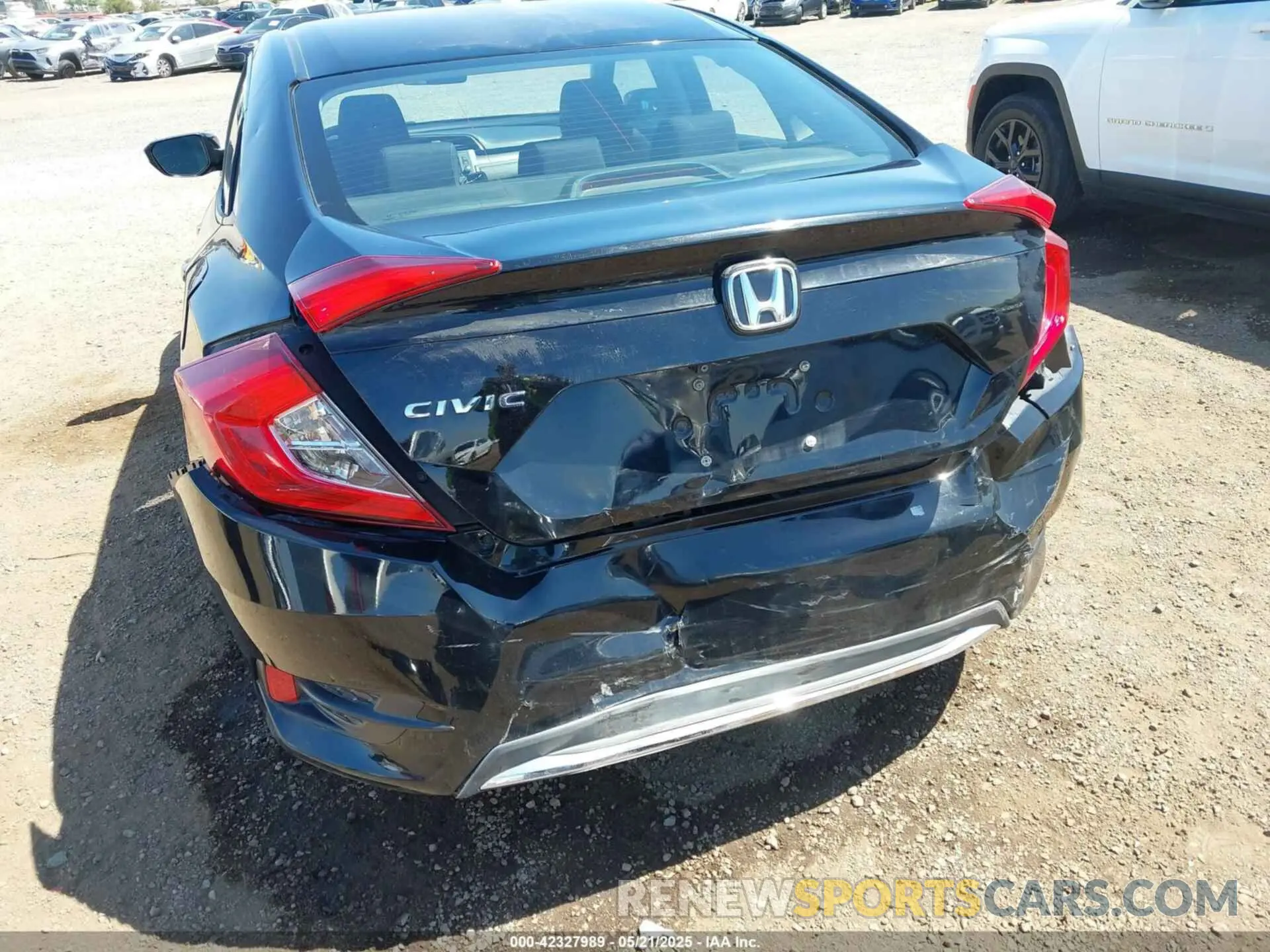 6 Photograph of a damaged car 19XFC2F60LE206388 HONDA CIVIC 2020