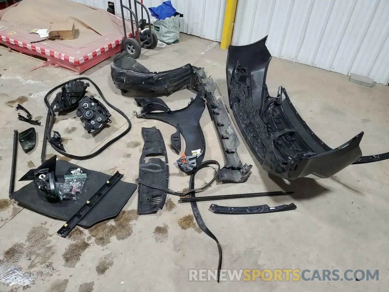12 Photograph of a damaged car 19XFC2F60LE213163 HONDA CIVIC 2020
