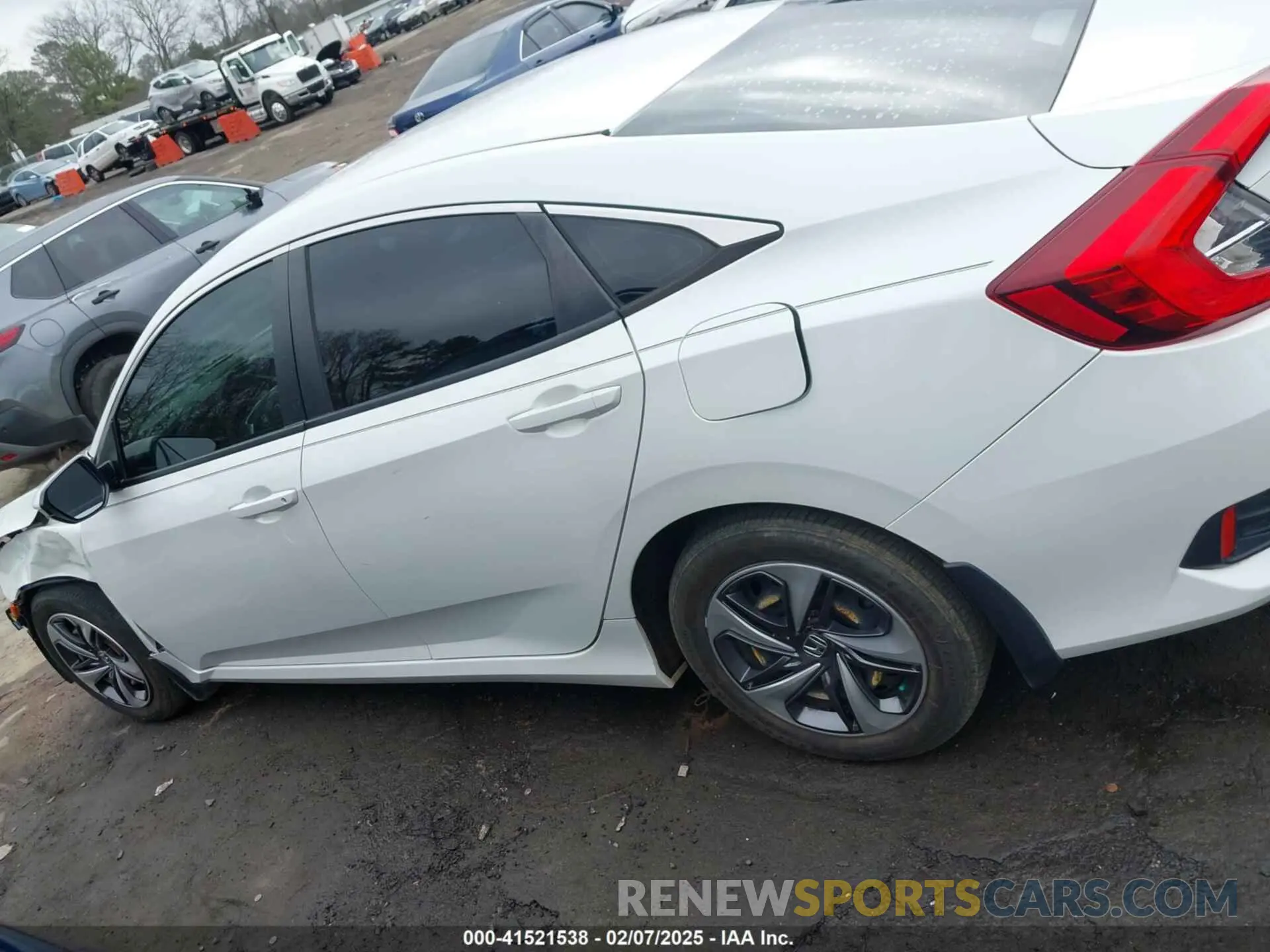 15 Photograph of a damaged car 19XFC2F61LE002179 HONDA CIVIC 2020