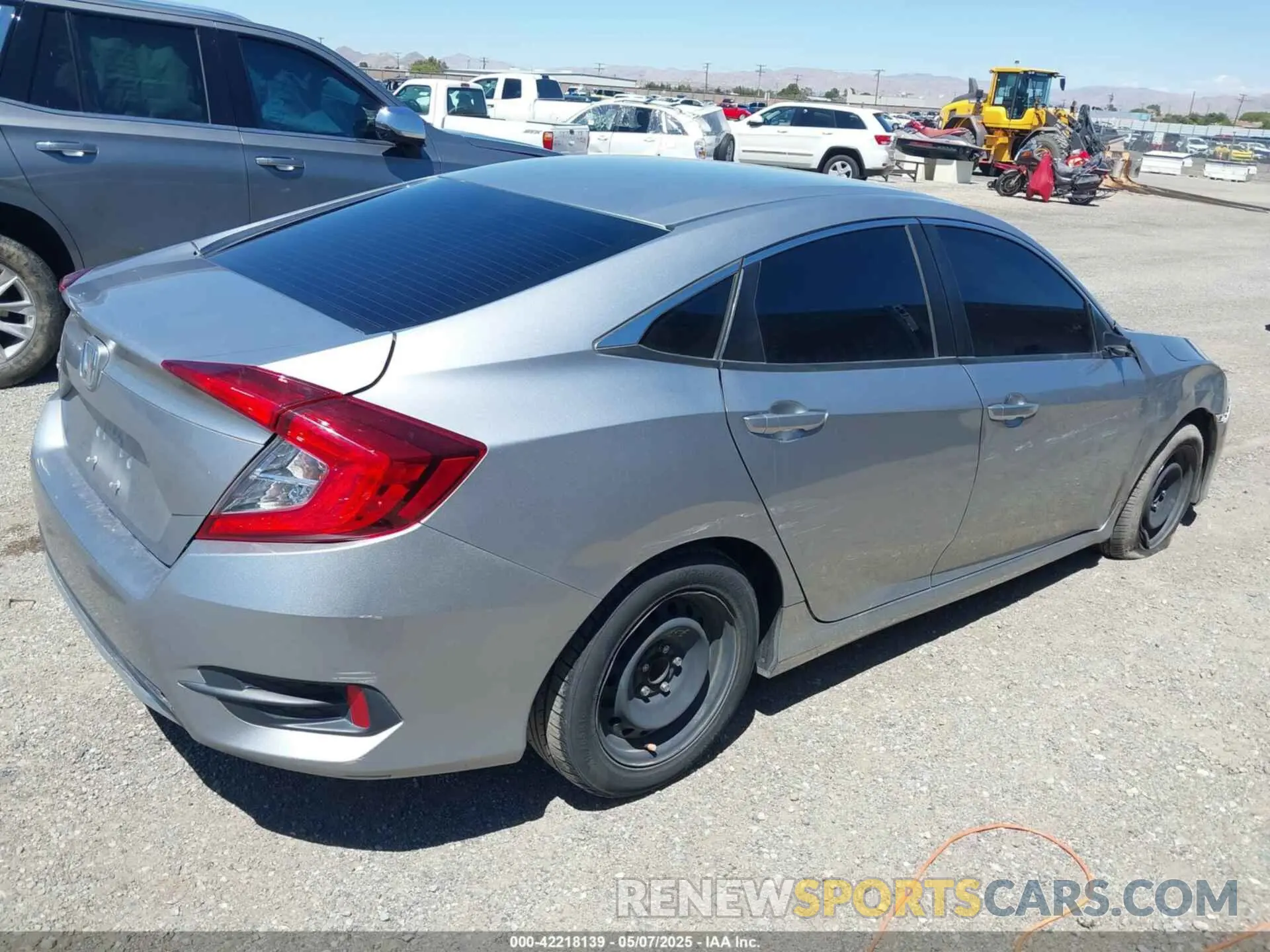 4 Photograph of a damaged car 19XFC2F61LE216878 HONDA CIVIC 2020