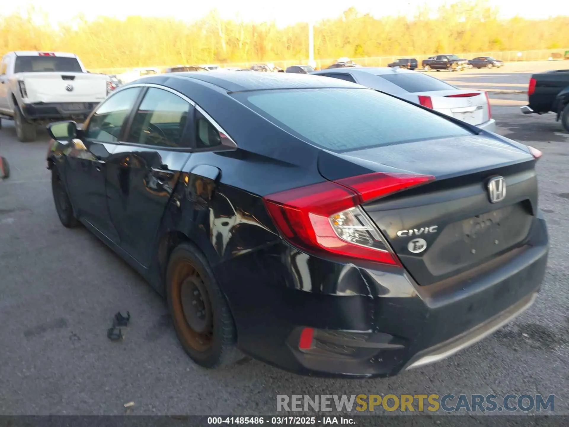 3 Photograph of a damaged car 19XFC2F62LE005527 HONDA CIVIC 2020