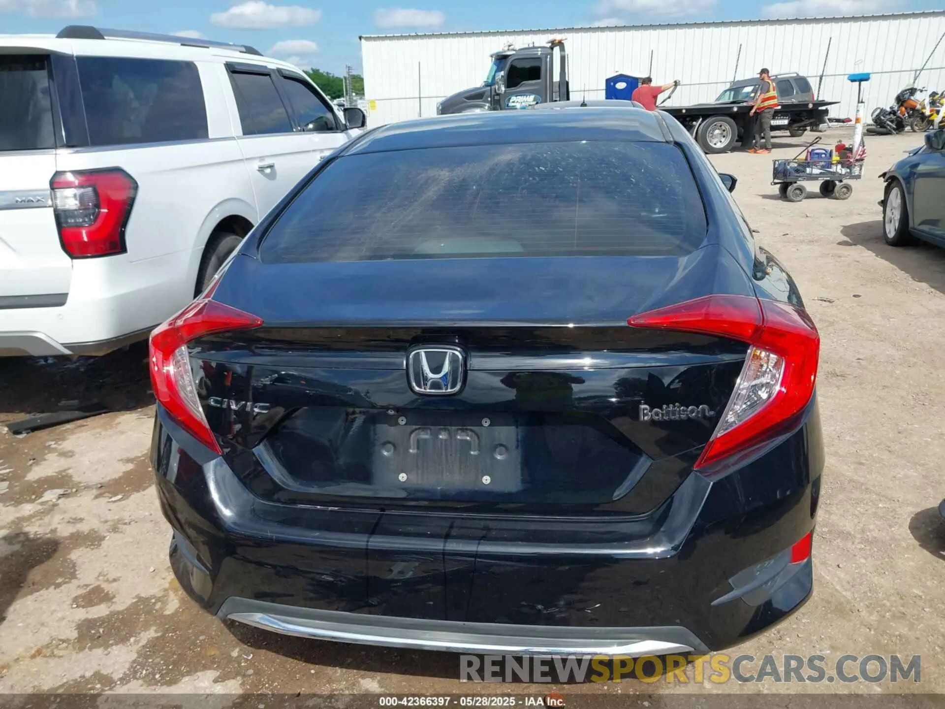 17 Photograph of a damaged car 19XFC2F62LE019394 HONDA CIVIC 2020