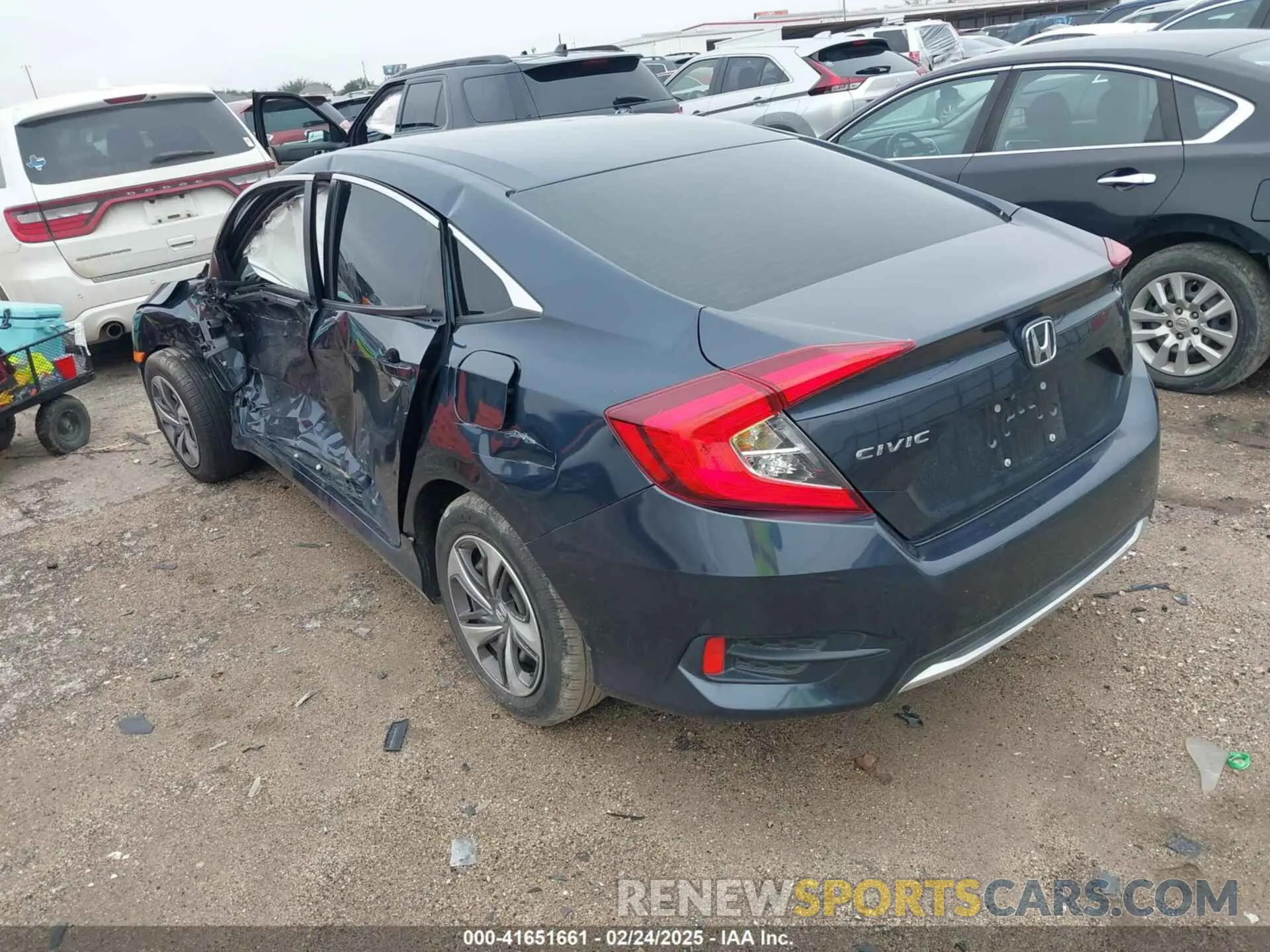3 Photograph of a damaged car 19XFC2F62LE025535 HONDA CIVIC 2020