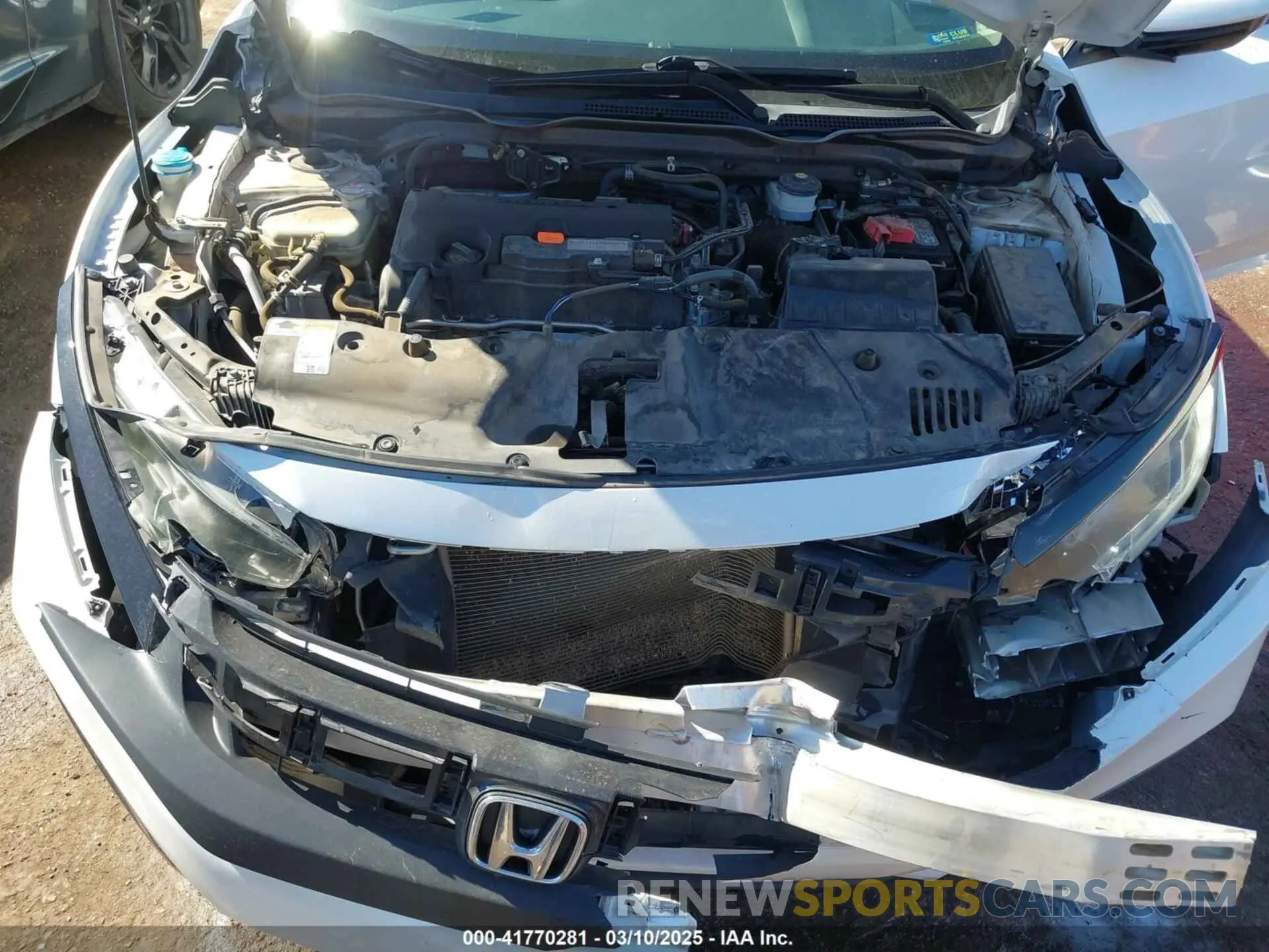 10 Photograph of a damaged car 19XFC2F63LE019596 HONDA CIVIC 2020