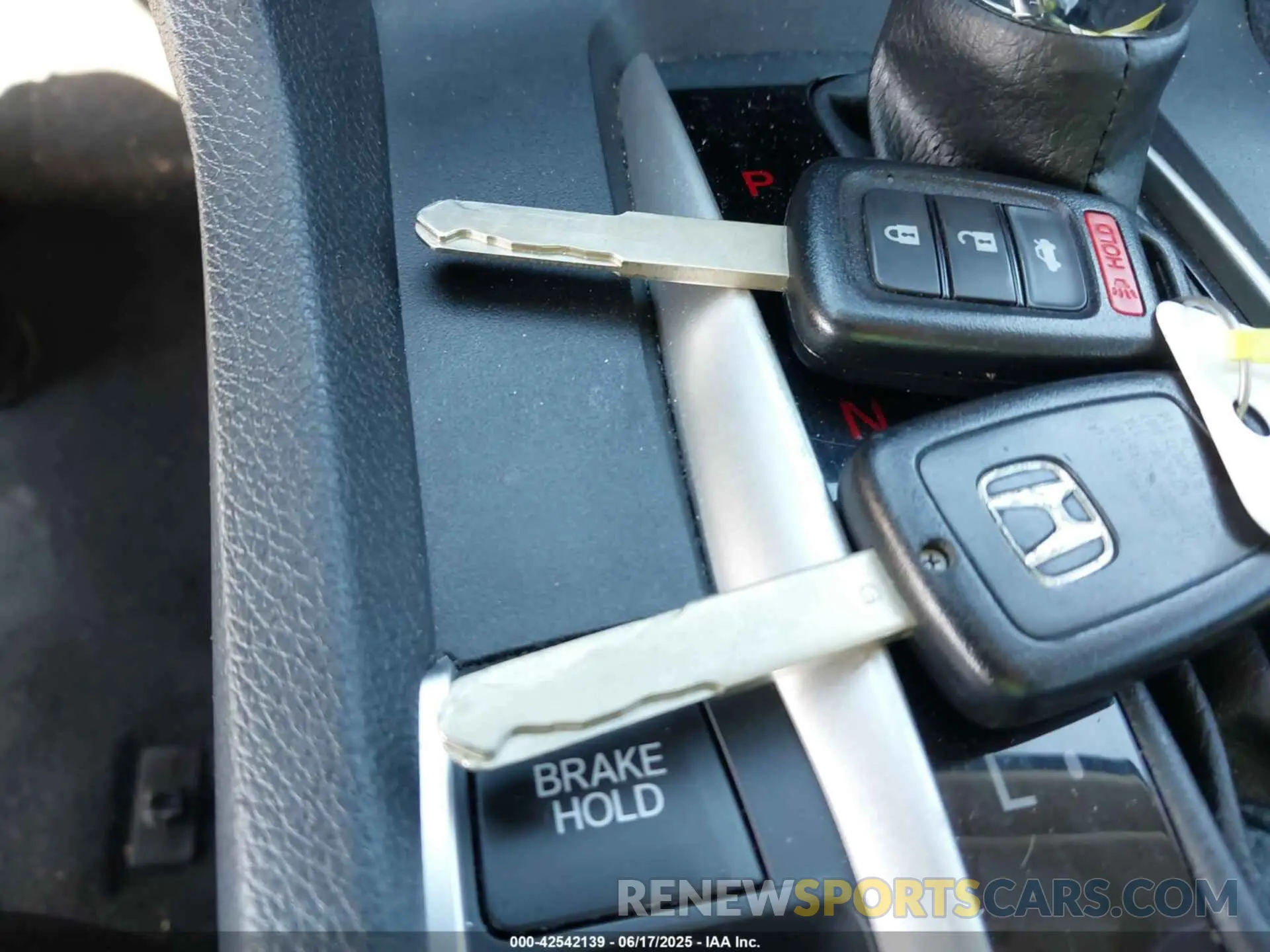 11 Photograph of a damaged car 19XFC2F63LE026791 HONDA CIVIC 2020