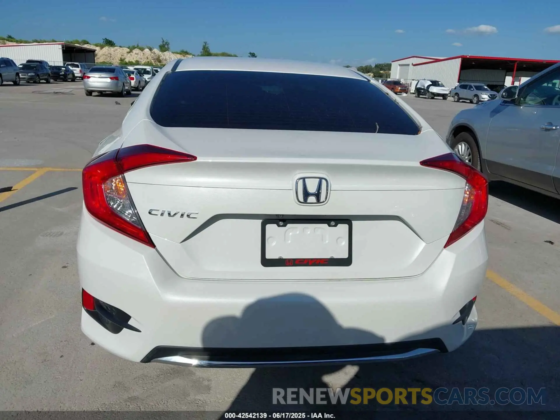 16 Photograph of a damaged car 19XFC2F63LE026791 HONDA CIVIC 2020
