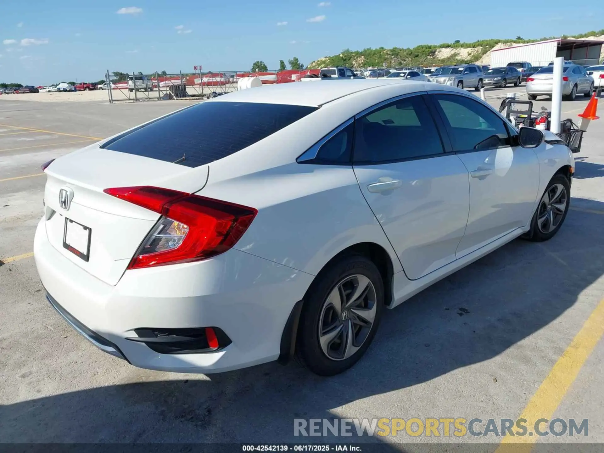 4 Photograph of a damaged car 19XFC2F63LE026791 HONDA CIVIC 2020