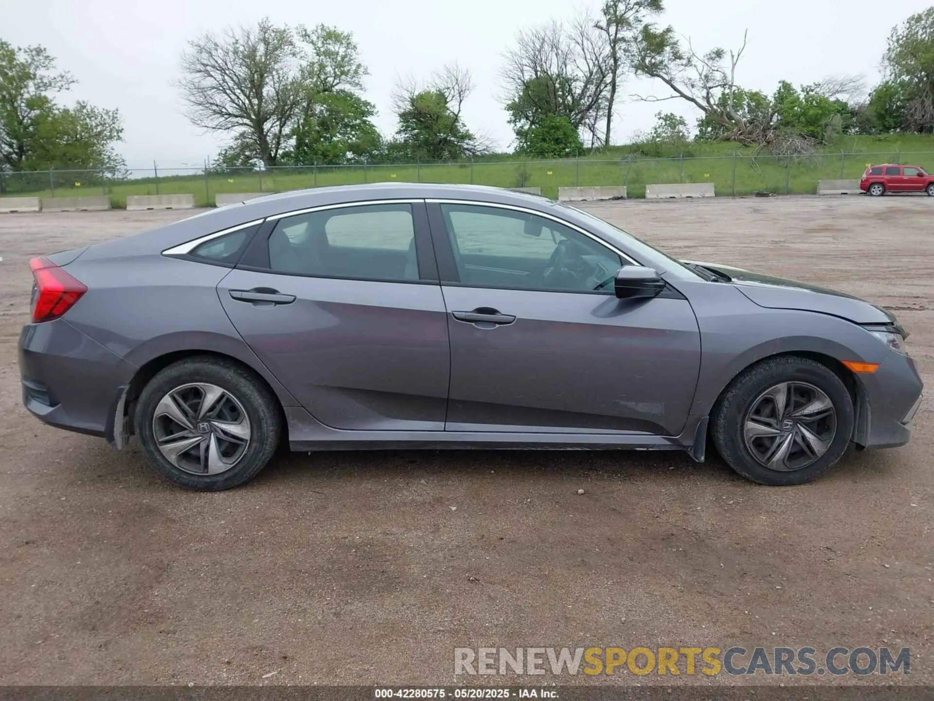 13 Photograph of a damaged car 19XFC2F63LE027259 HONDA CIVIC 2020