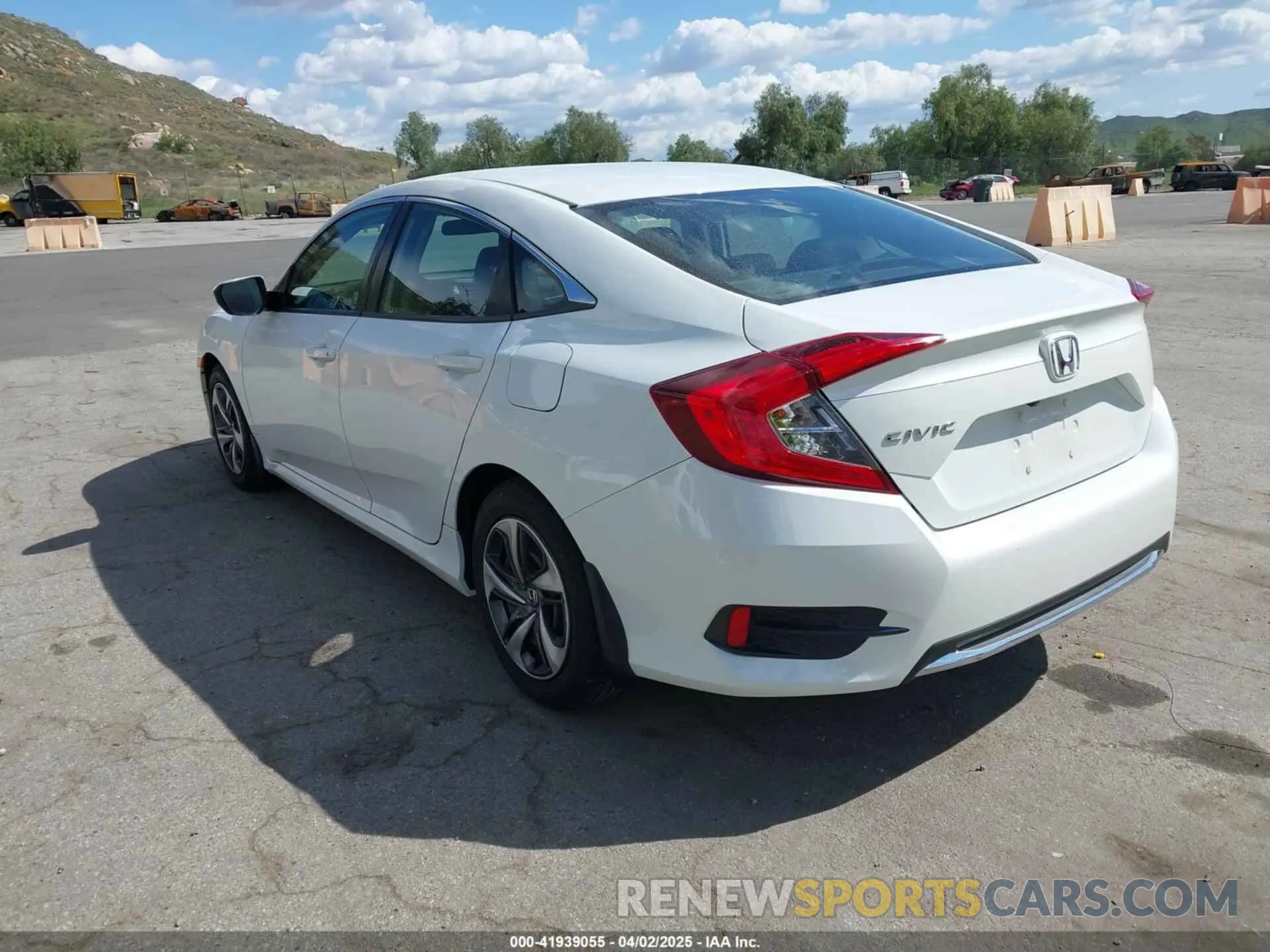 3 Photograph of a damaged car 19XFC2F64LE201551 HONDA CIVIC 2020
