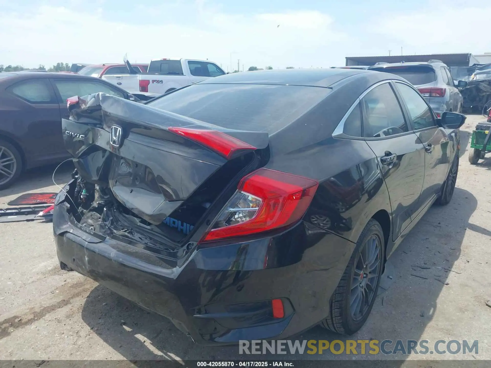 4 Photograph of a damaged car 19XFC2F65LE003996 HONDA CIVIC 2020