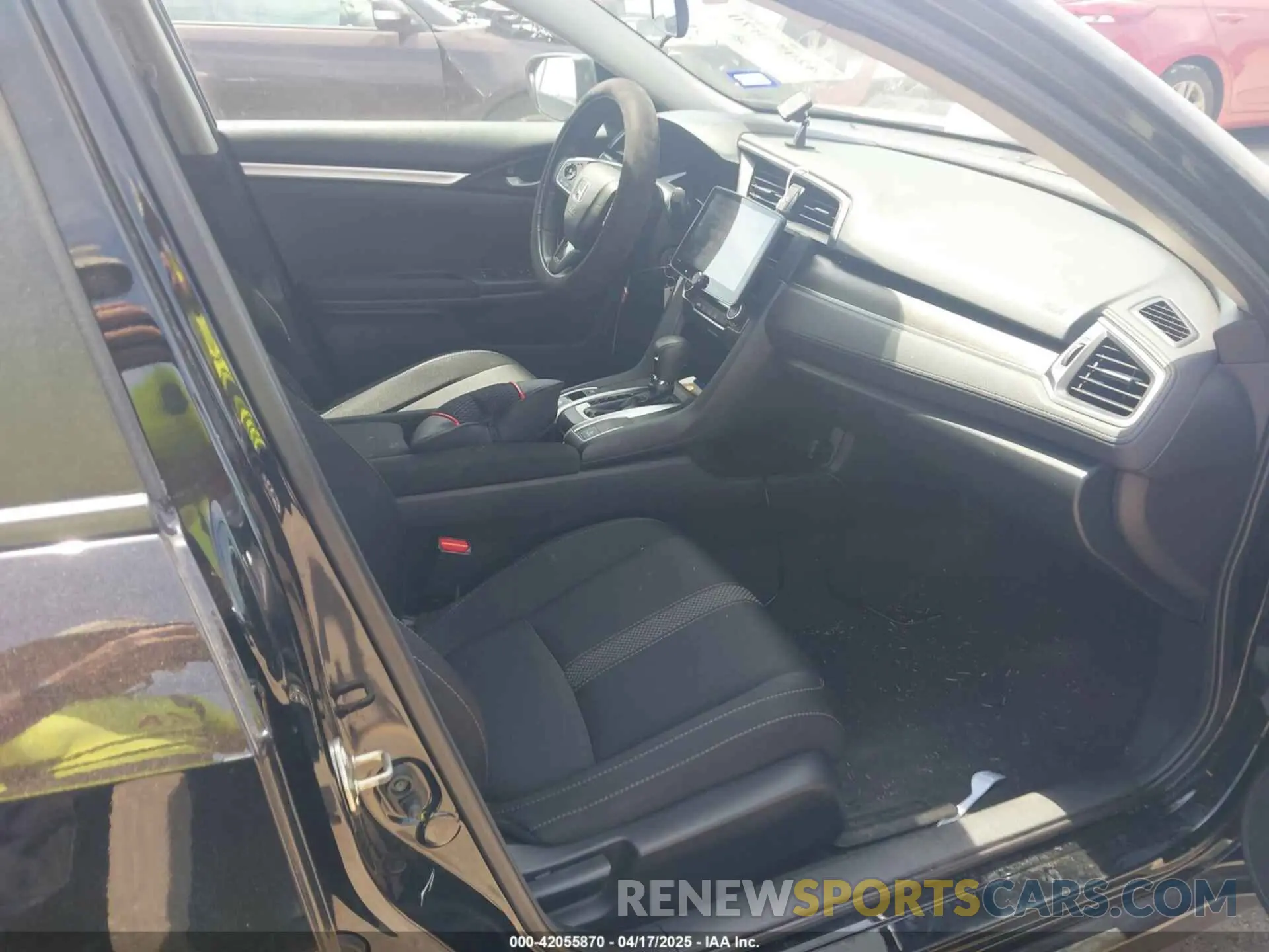 5 Photograph of a damaged car 19XFC2F65LE003996 HONDA CIVIC 2020