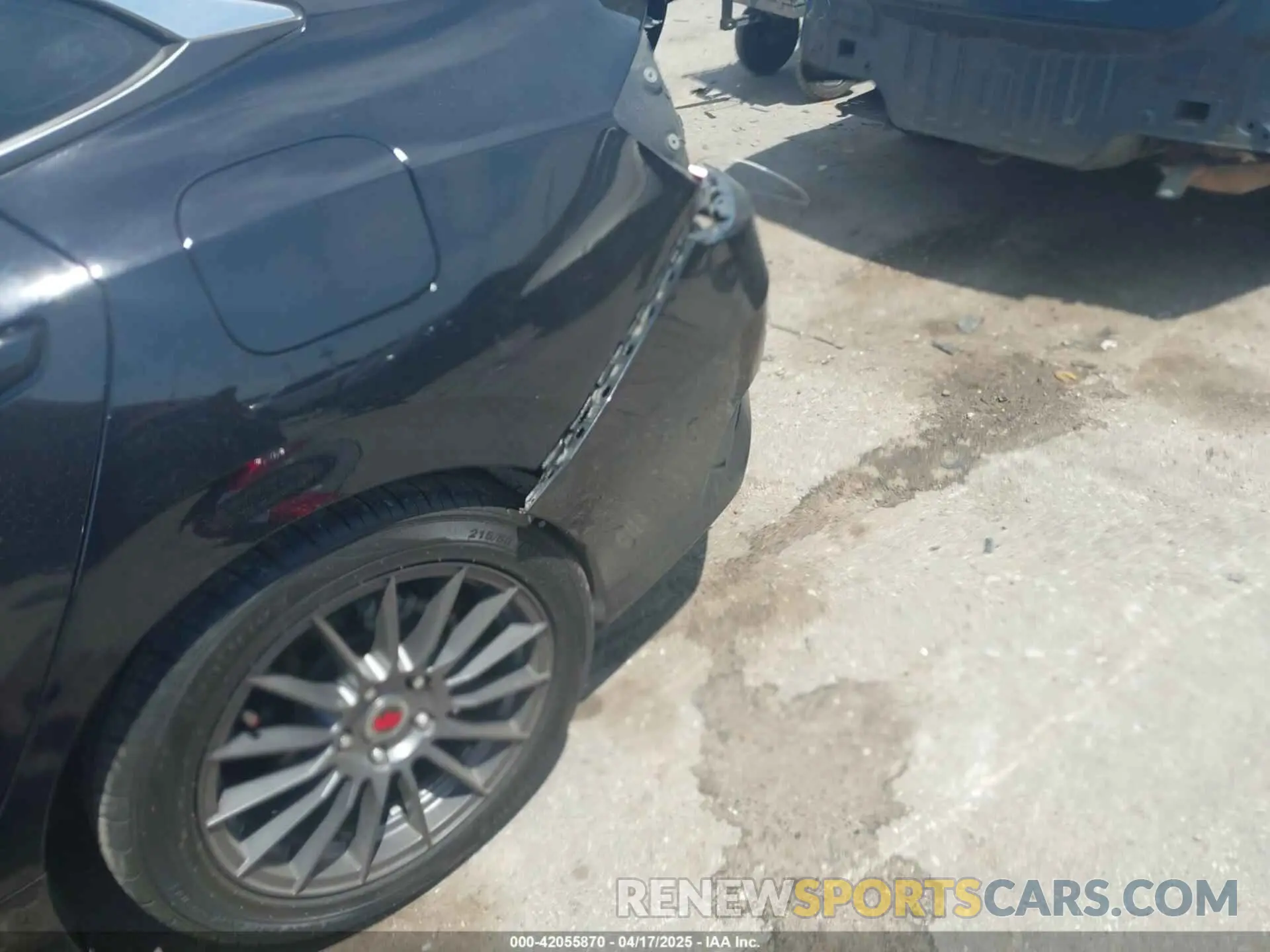6 Photograph of a damaged car 19XFC2F65LE003996 HONDA CIVIC 2020