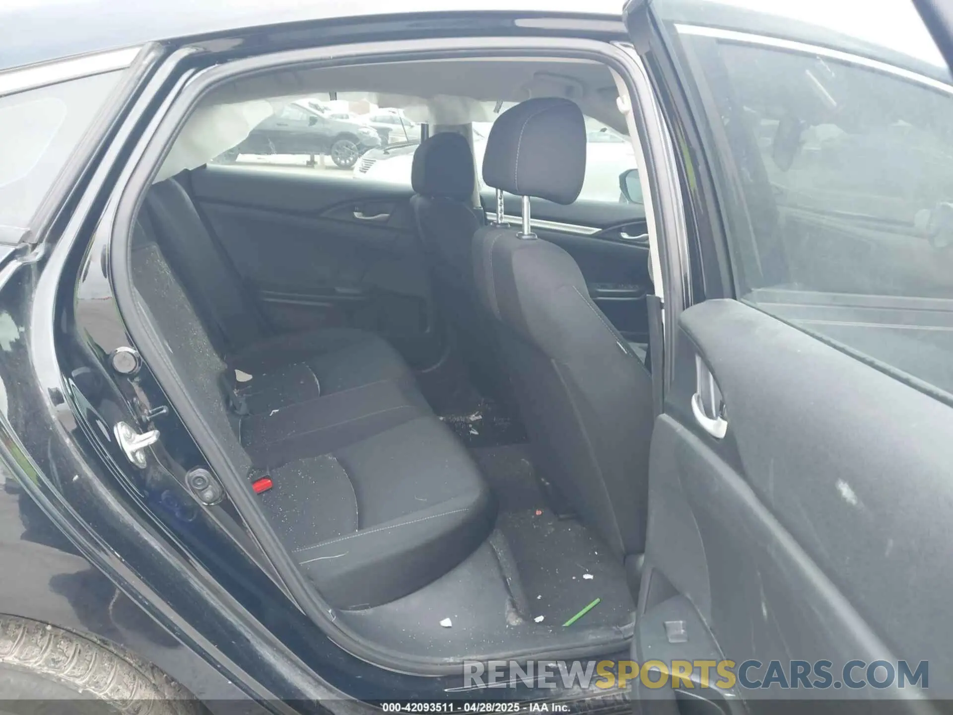 8 Photograph of a damaged car 19XFC2F65LE010270 HONDA CIVIC 2020