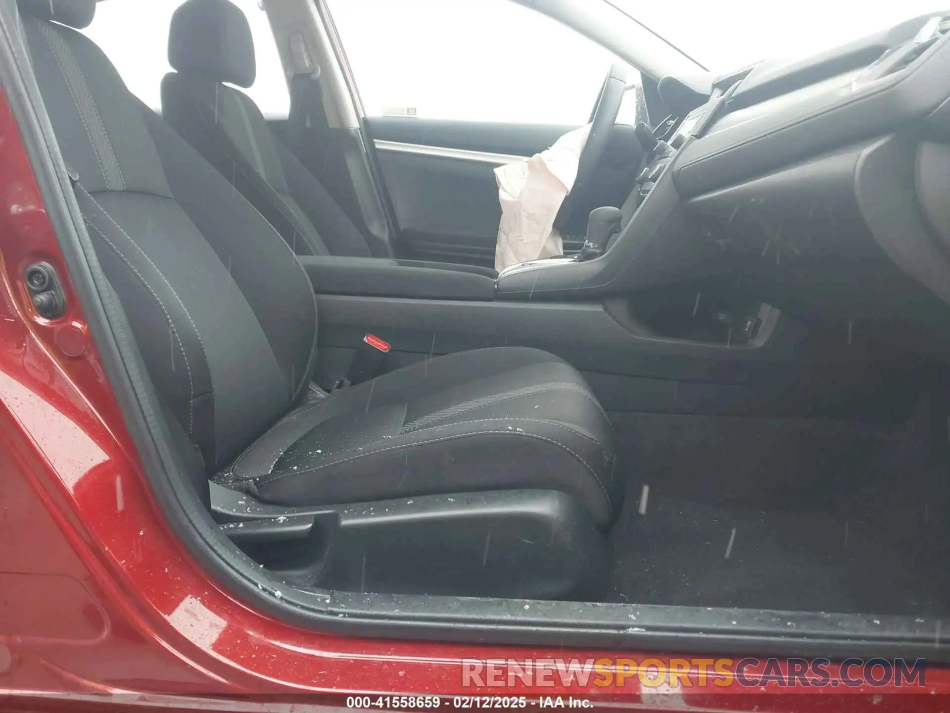 5 Photograph of a damaged car 19XFC2F66LE005563 HONDA CIVIC 2020