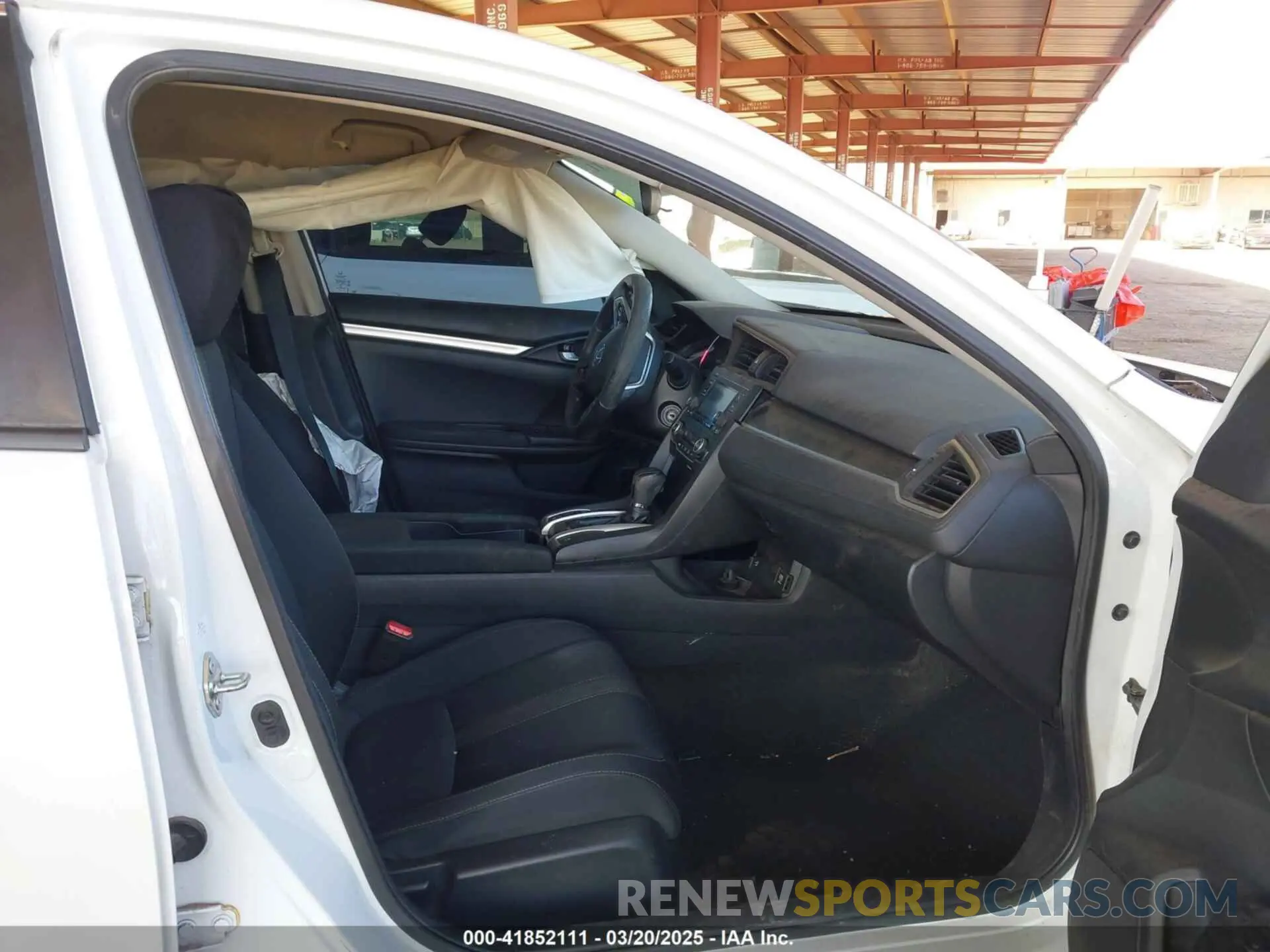 5 Photograph of a damaged car 19XFC2F66LE007328 HONDA CIVIC 2020