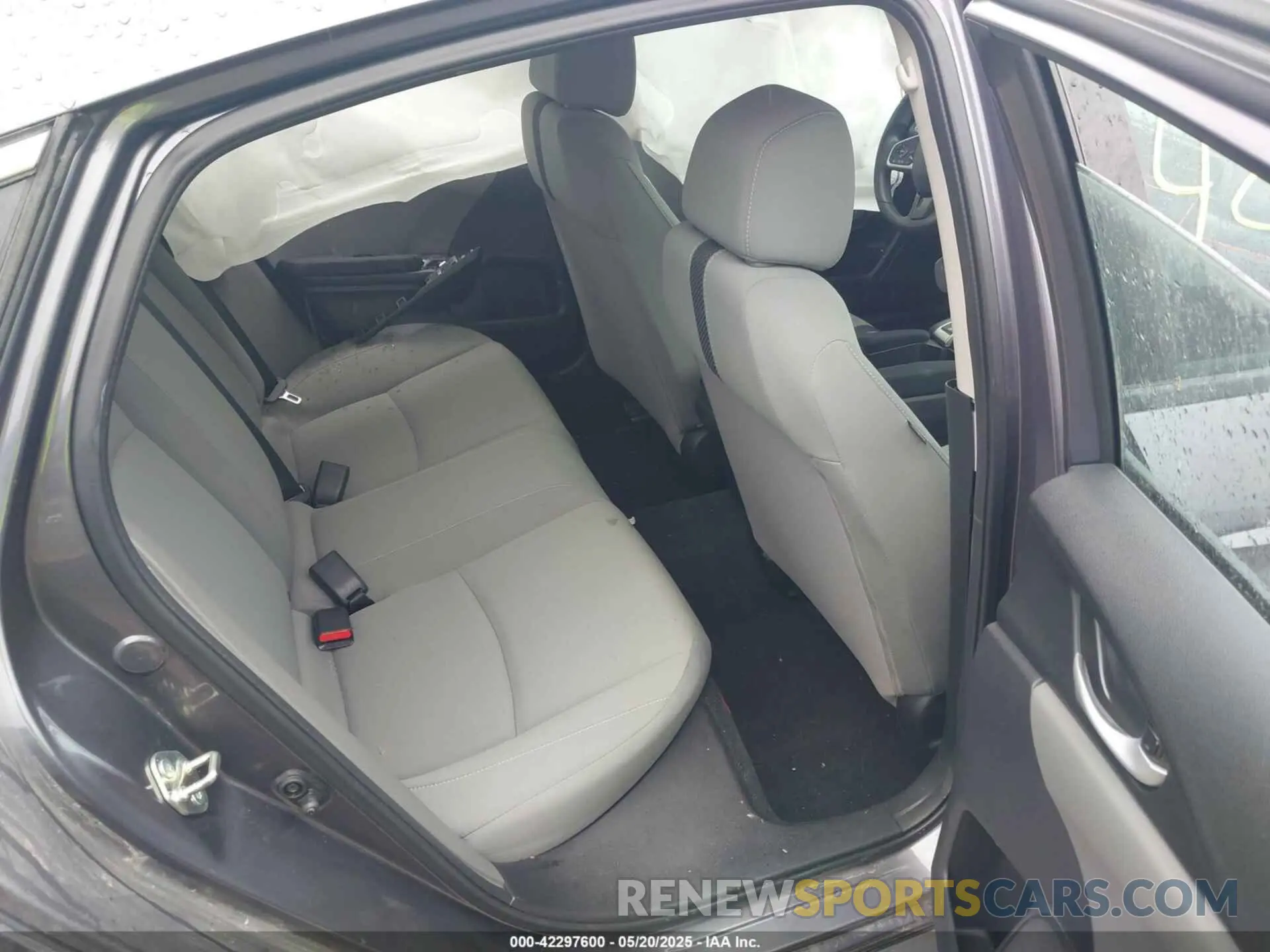 8 Photograph of a damaged car 19XFC2F66LE012481 HONDA CIVIC 2020