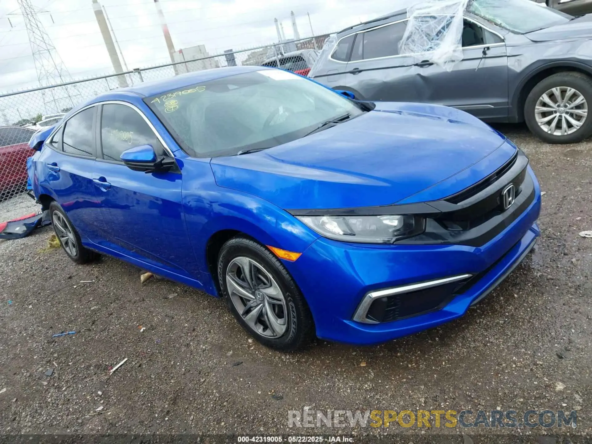 1 Photograph of a damaged car 19XFC2F66LE030527 HONDA CIVIC 2020